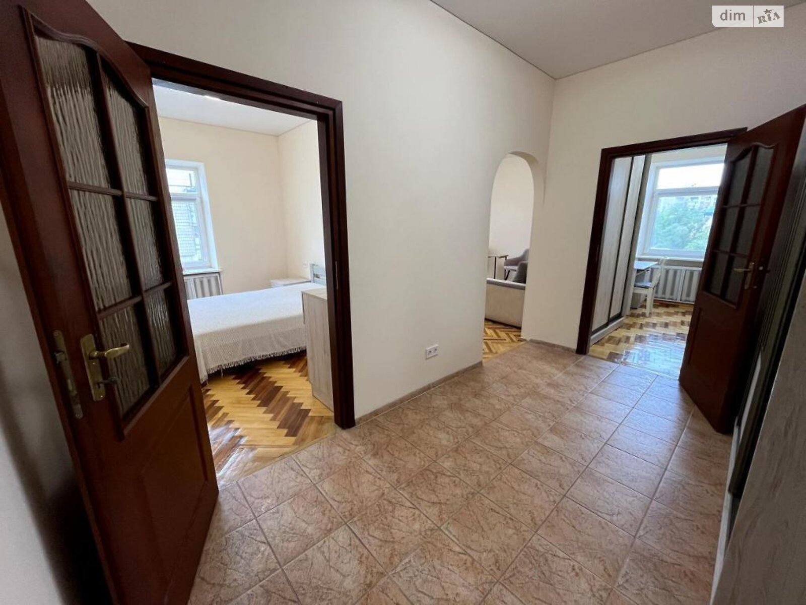 Продажа трехкомнатной квартиры в Киеве, на ул. Юрия Ильенко 18А, район Лукьяновка фото 1