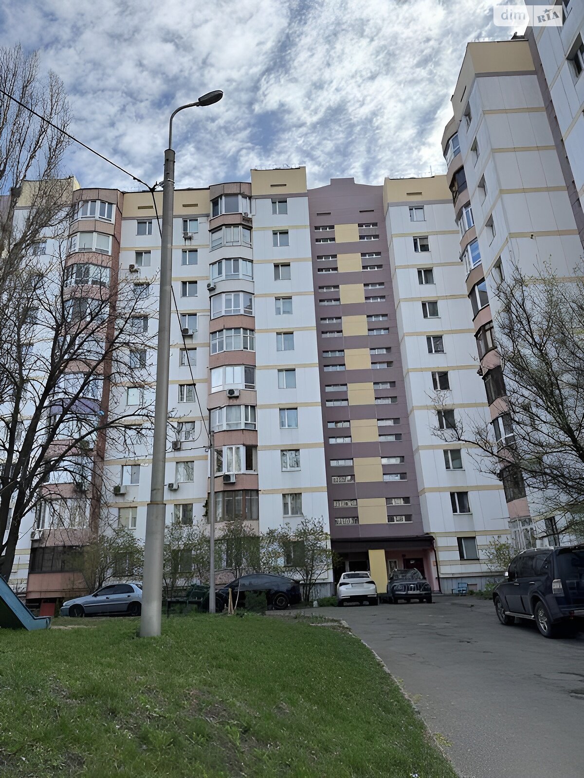 Продаж трикімнатної квартири в Києві, на вул. Зоологічна 6В, район Лук'янівка фото 1 Продаж трикімнатної квартири в Києві, на вул. Зоологічна 6В, район Лук'янівка фото 1