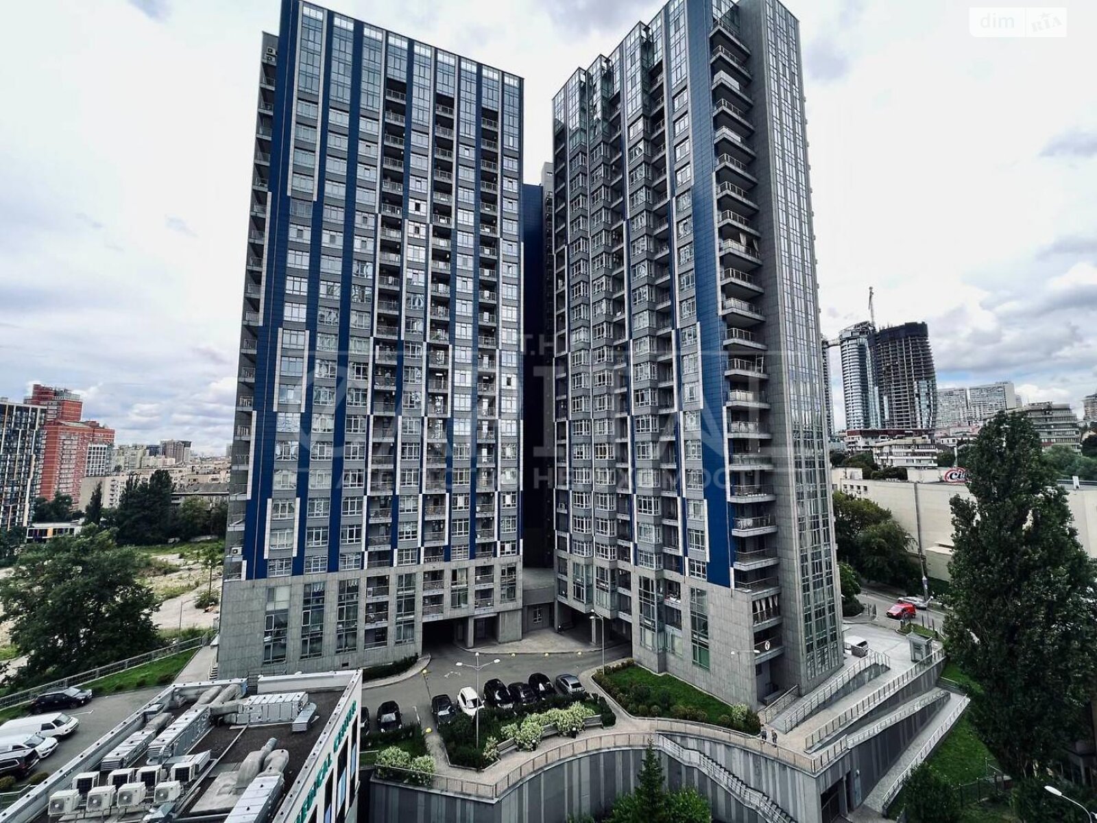 Продаж двокімнатної квартири в Києві, на вул. Маккейна Джона 7, фото 1 Продаж двокімнатної квартири в Києві, на вул. Маккейна Джона 7, фото 1
