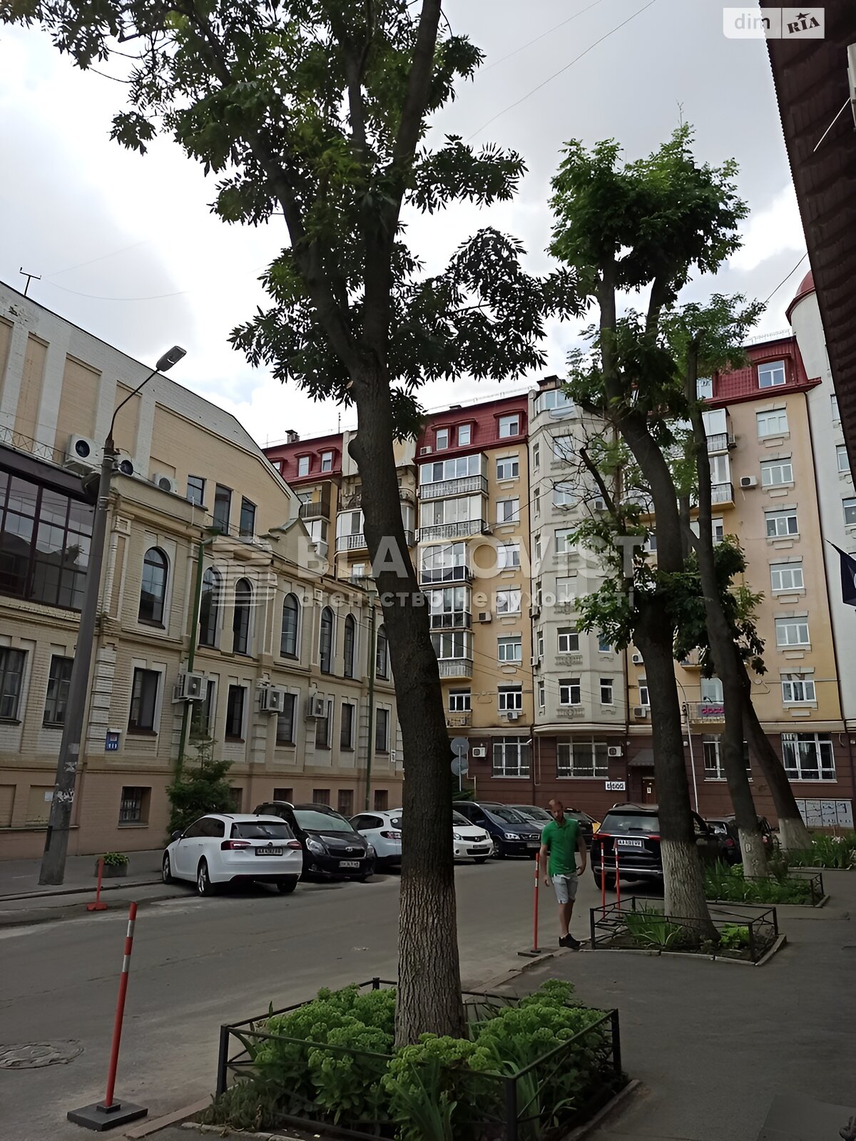 Продаж чотирикімнатної квартири в Києві, на вул. Межигірська 3/7Б, фото 1 Продаж чотирикімнатної квартири в Києві, на вул. Межигірська 3/7Б, фото 1