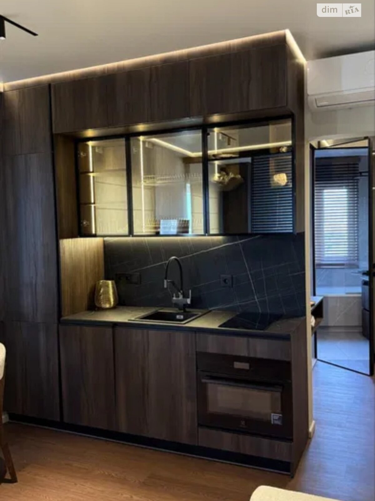 Продаж однокімнатної квартири в Києві, на вул. Михайла Максимовича, фото 1