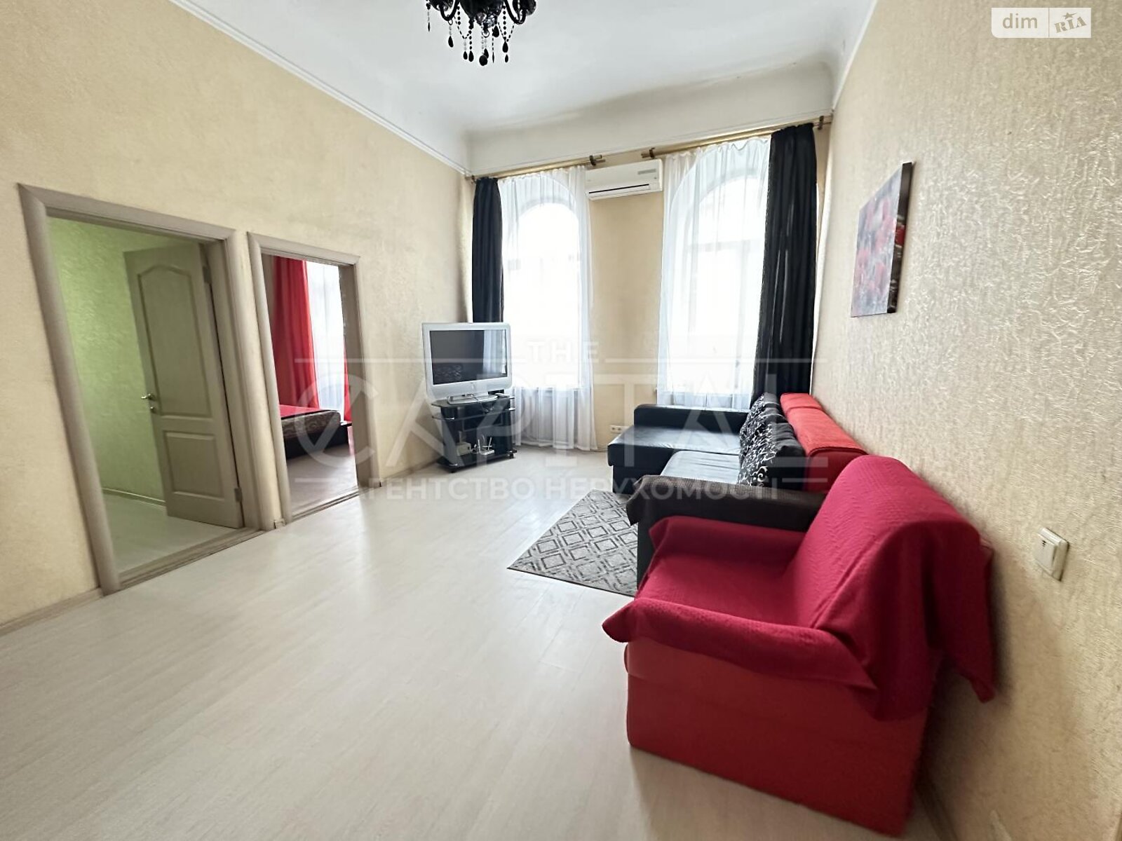 Продажа трехкомнатной квартиры в Киеве, на ул. Михайловская 21Б, фото 1 Продажа трехкомнатной квартиры в Киеве, на ул. Михайловская 21Б, фото 1
