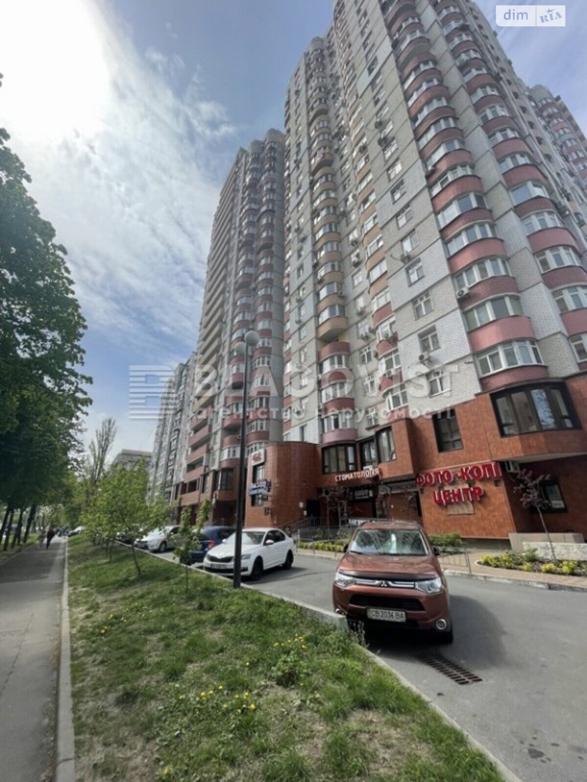Продажа трехкомнатной квартиры в Киеве, на ул. Петра Калнышевского 7, район Минский Массив фото 1