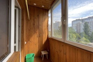 Продаж трикімнатної квартири в Києві, на вул. Петра Панча 7, район Мінський Масив фото 2