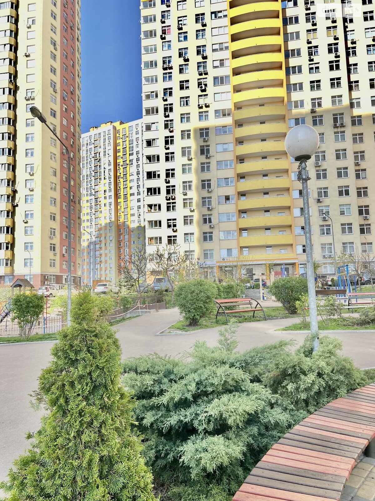 Продажа однокомнатной квартиры в Киеве, на ул. Семьи Кульженков 35, район Минский Массив фото 1