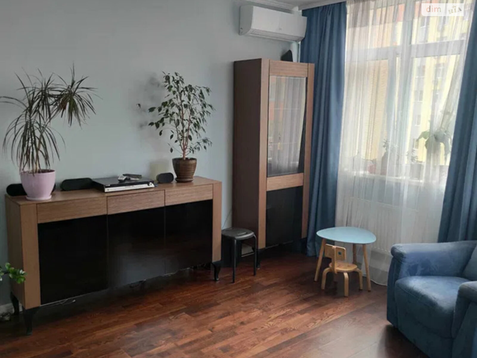 Продаж трикімнатної квартири в Києві, на вул. Сім'ї Кульженків 35, район Мінський Масив фото 1