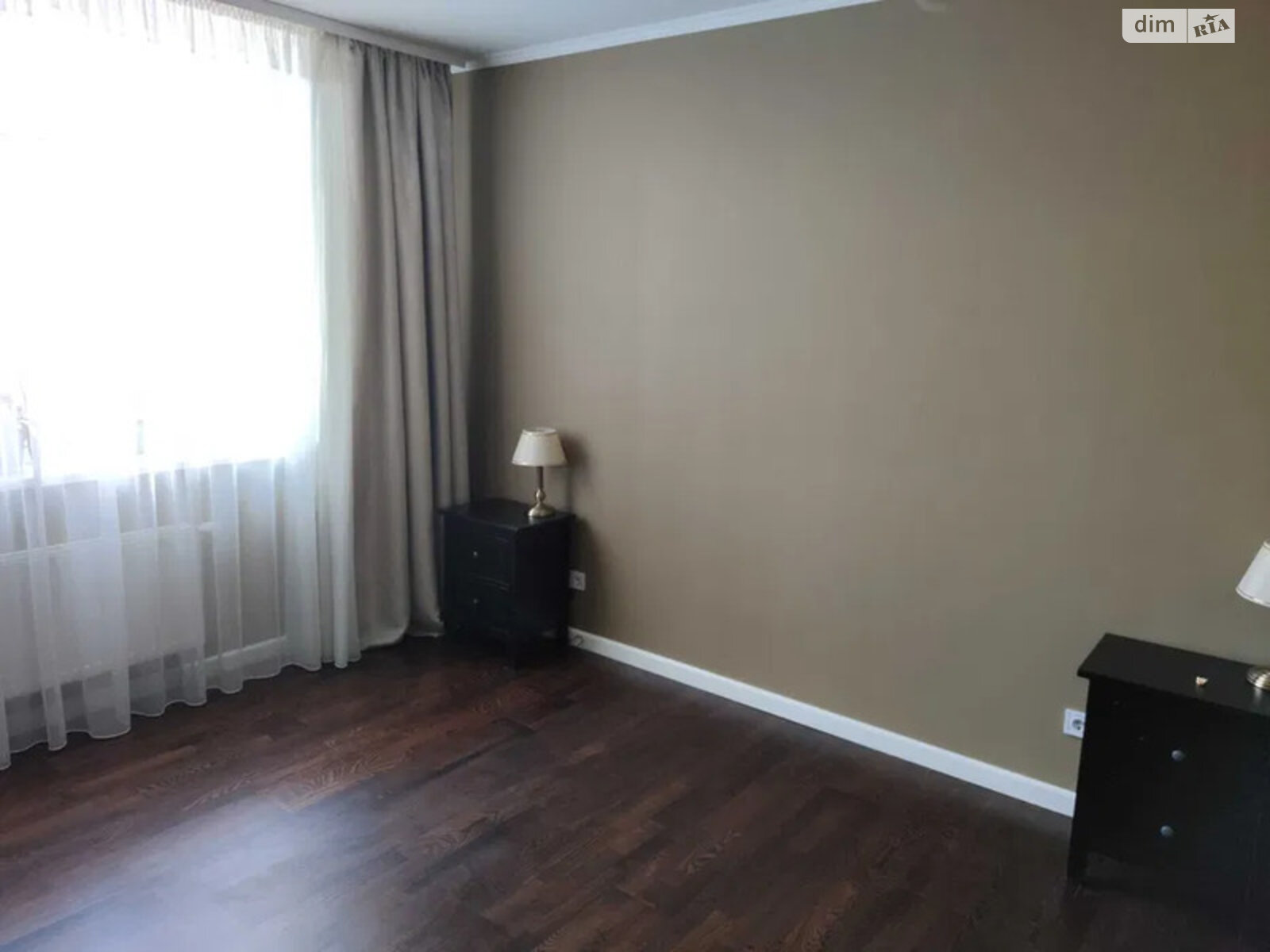 Продаж трикімнатної квартири в Києві, на вул. Сім'ї Кульженків 35, район Мінський Масив фото 1