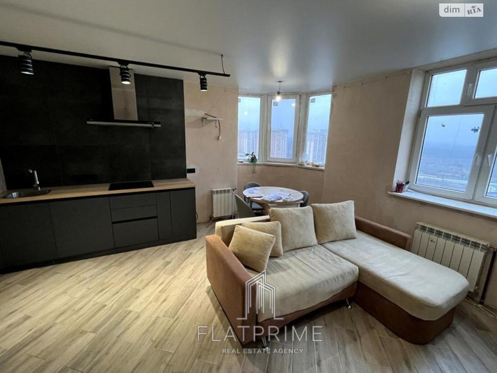 Продажа трехкомнатной квартиры в Киеве, на ул. Семьи Кульженков 37, район Минский Массив фото 1 Продажа трехкомнатной квартиры в Киеве, на ул. Семьи Кульженков 37, район Минский Массив фото 1