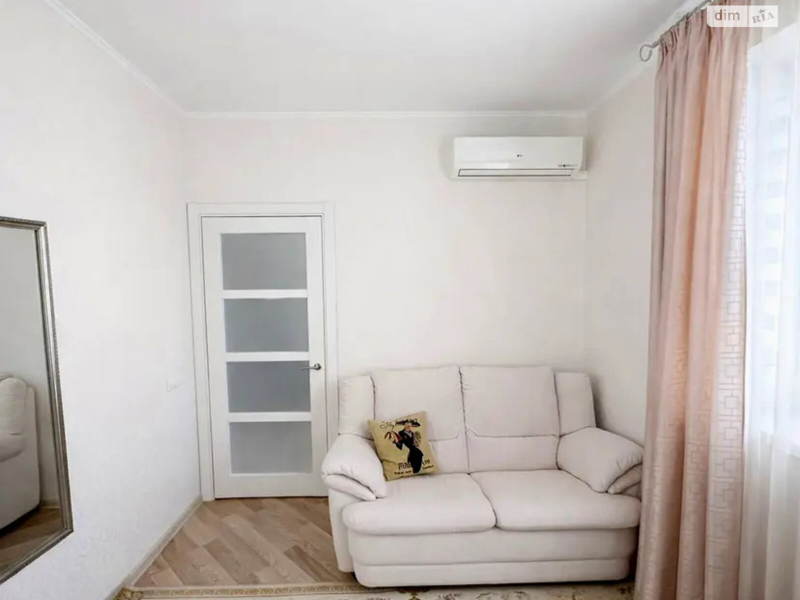 Продажа однокомнатной квартиры в Киеве, на ул. Юрия Кондратюка 5, район Минский Массив фото 1