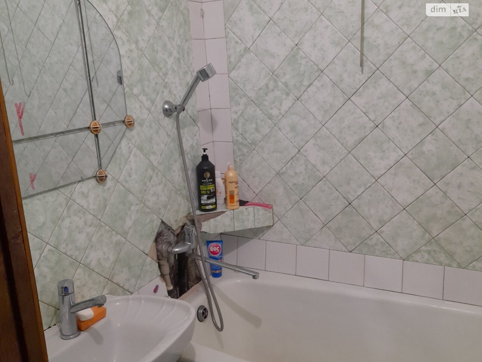 Продаж трикімнатної квартири в Києві, на пров. Квітневий 3, район Мостицький Масив фото 1 Продаж трикімнатної квартири в Києві, на пров. Квітневий 3, район Мостицький Масив фото 1