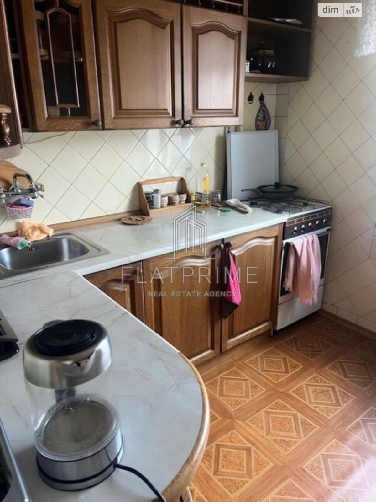 Продаж трикімнатної квартири в Києві, на пров. Квітневий 7, район Мостицький Масив фото 1 Продаж трикімнатної квартири в Києві, на пров. Квітневий 7, район Мостицький Масив фото 1