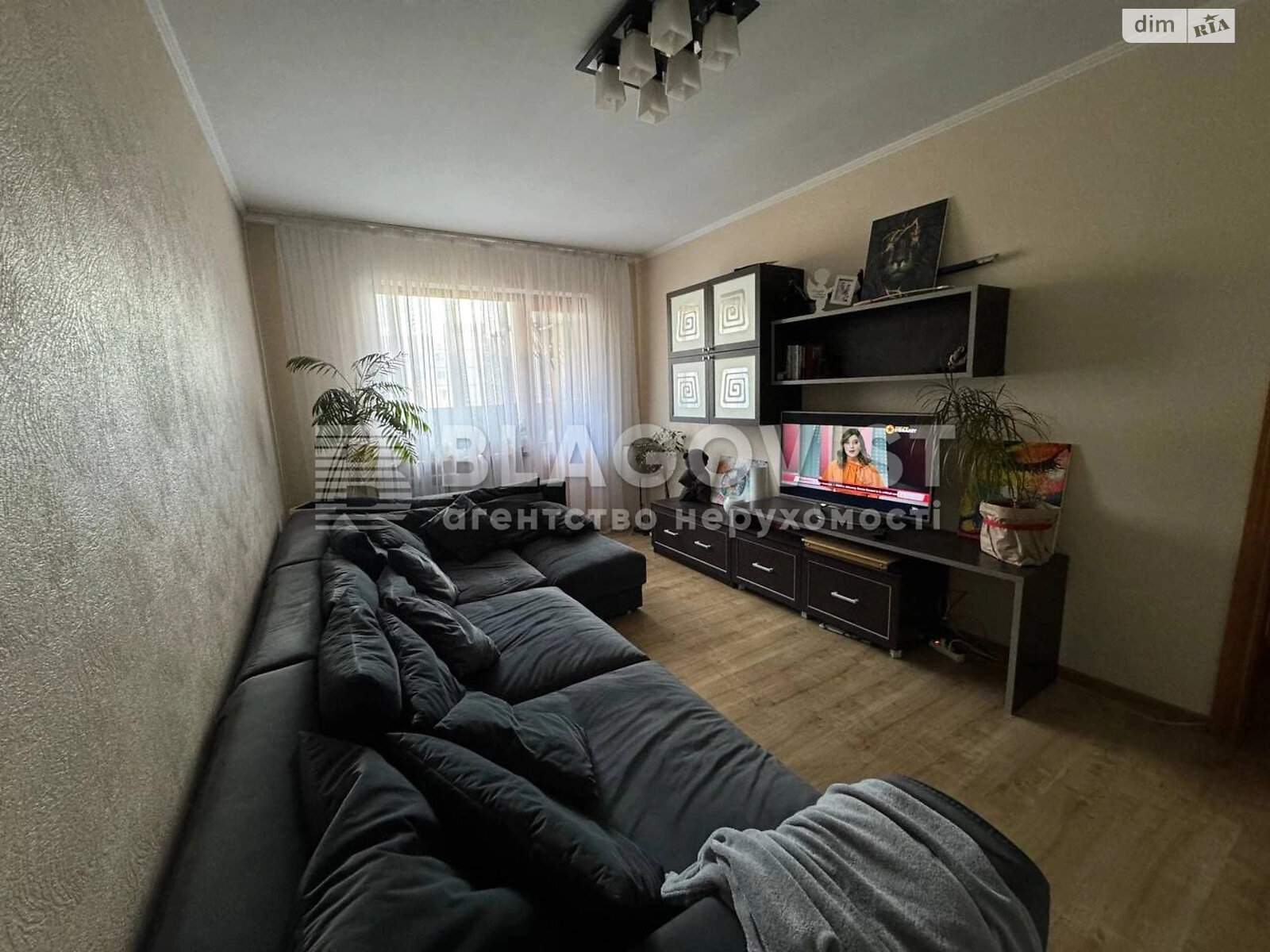 Продажа трехкомнатной квартиры в Киеве, на просп. Европейского Союза 17А, район Мостицкий Массив фото 1 Продажа трехкомнатной квартиры в Киеве, на просп. Европейского Союза 17А, район Мостицкий Массив фото 1