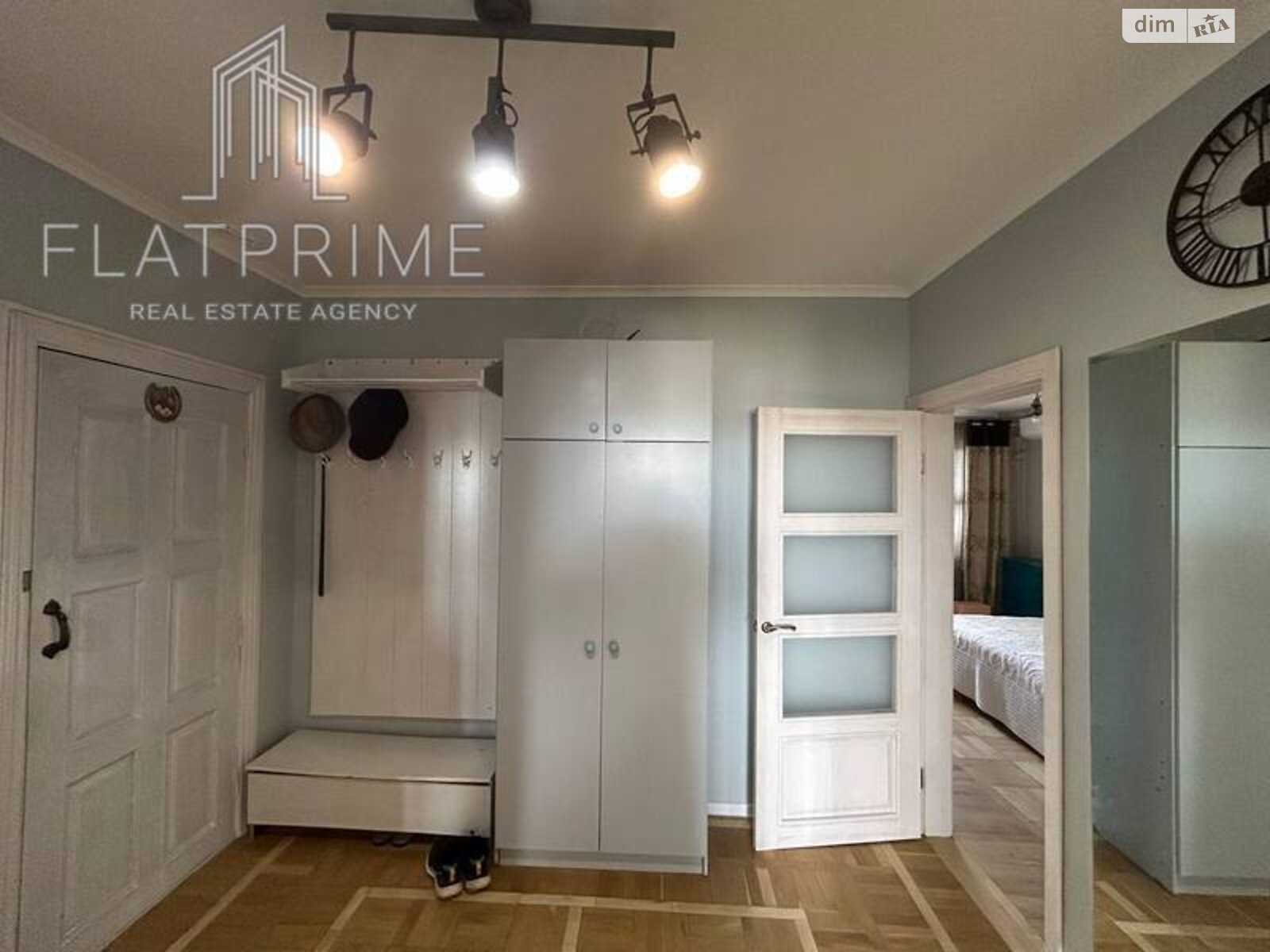 Продажа трехкомнатной квартиры в Киеве, на просп. Европейского Союза 17Б, район Мостицкий Массив фото 1 Продажа трехкомнатной квартиры в Киеве, на просп. Европейского Союза 17Б, район Мостицкий Массив фото 1