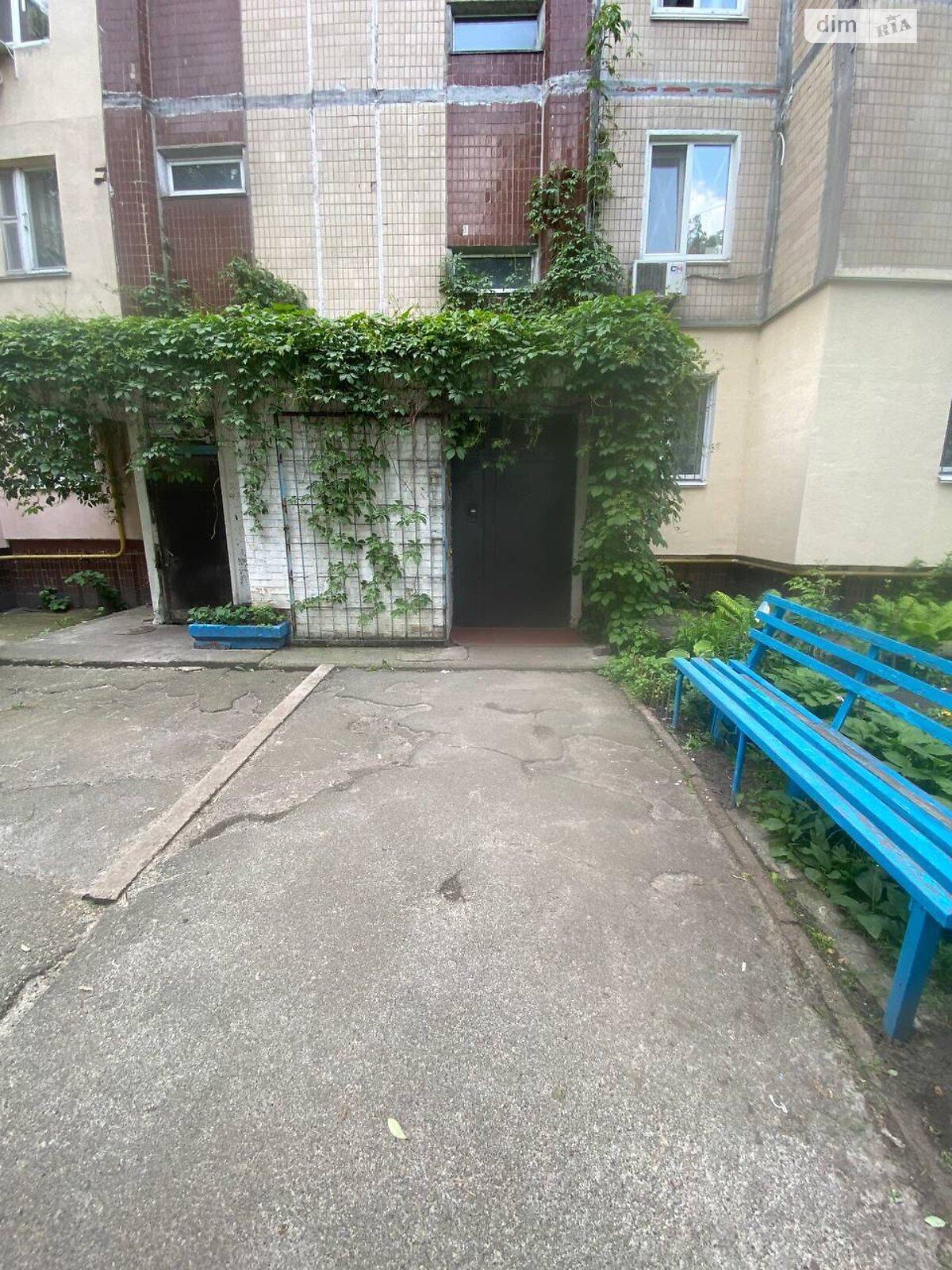 Продажа трехкомнатной квартиры в Киеве, на просп. Европейского Союза 33, район Мостицкий Массив фото 1 Продажа трехкомнатной квартиры в Киеве, на просп. Европейского Союза 33, район Мостицкий Массив фото 1
