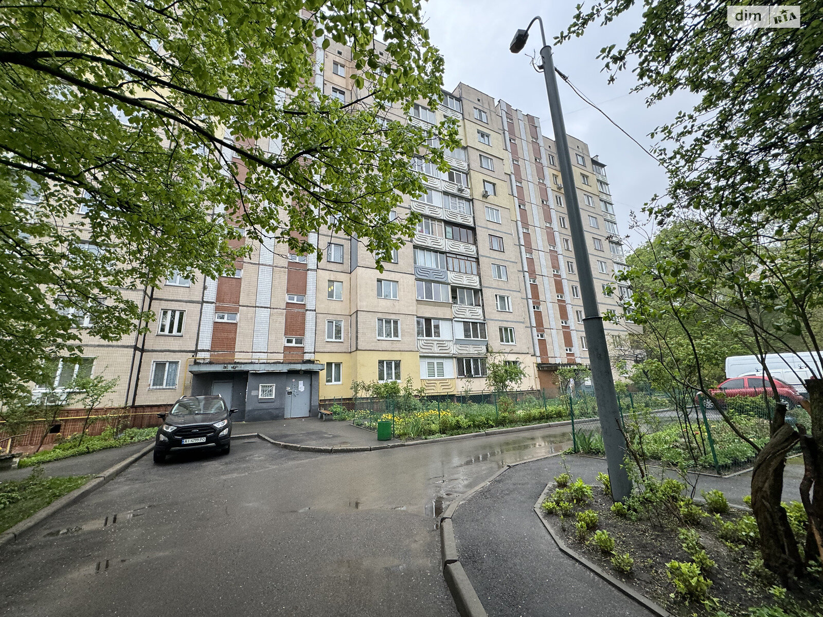 Продаж трикімнатної квартири в Києві, на вул. Мостицька 26, район Виноградар фото 1 Продаж трикімнатної квартири в Києві, на вул. Мостицька 26, район Виноградар фото 1