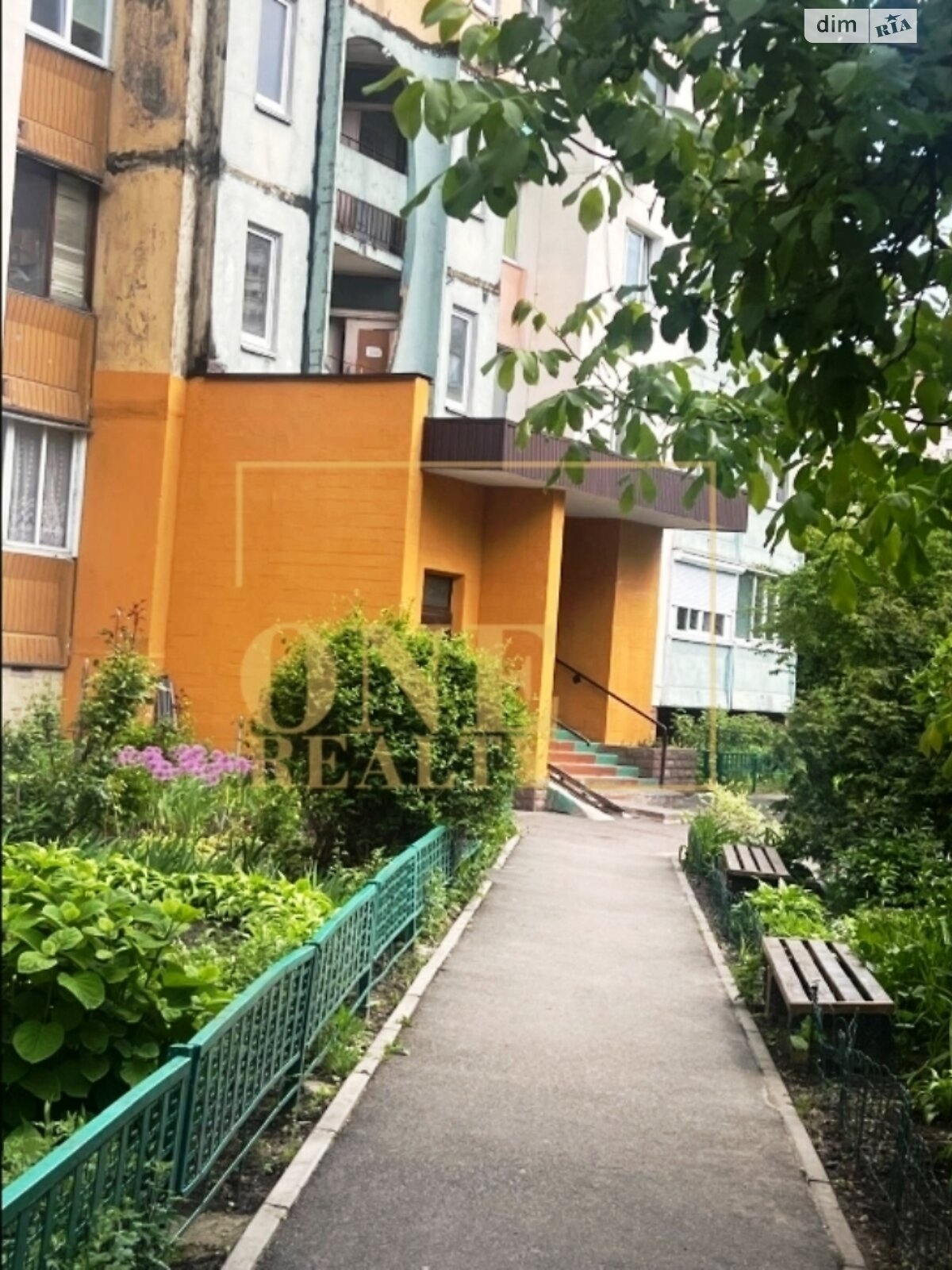 Продажа трехкомнатной квартиры в Киеве, на ул. Наталии Ужвий 5, район Мостицкий Массив фото 1 Продажа трехкомнатной квартиры в Киеве, на ул. Наталии Ужвий 5, район Мостицкий Массив фото 1
