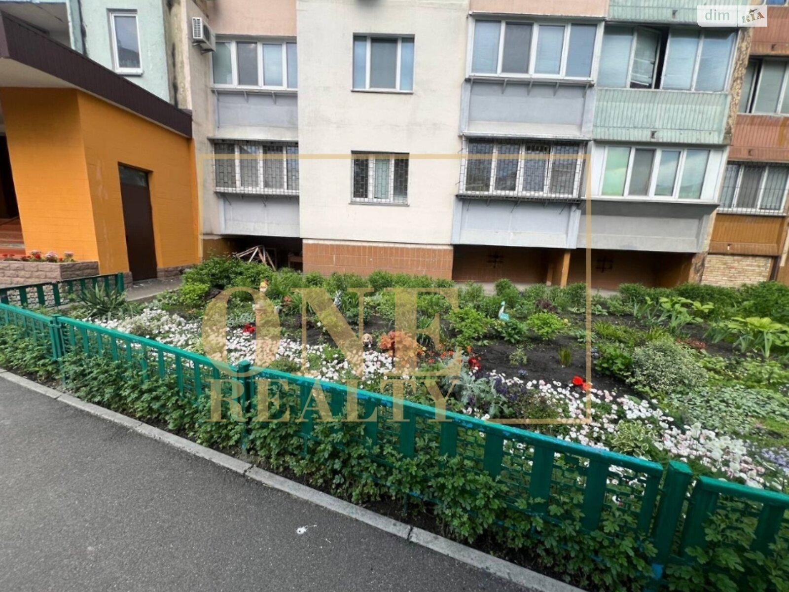 Продажа трехкомнатной квартиры в Киеве, на ул. Наталии Ужвий 5, район Мостицкий Массив фото 1 Продажа трехкомнатной квартиры в Киеве, на ул. Наталии Ужвий 5, район Мостицкий Массив фото 1
