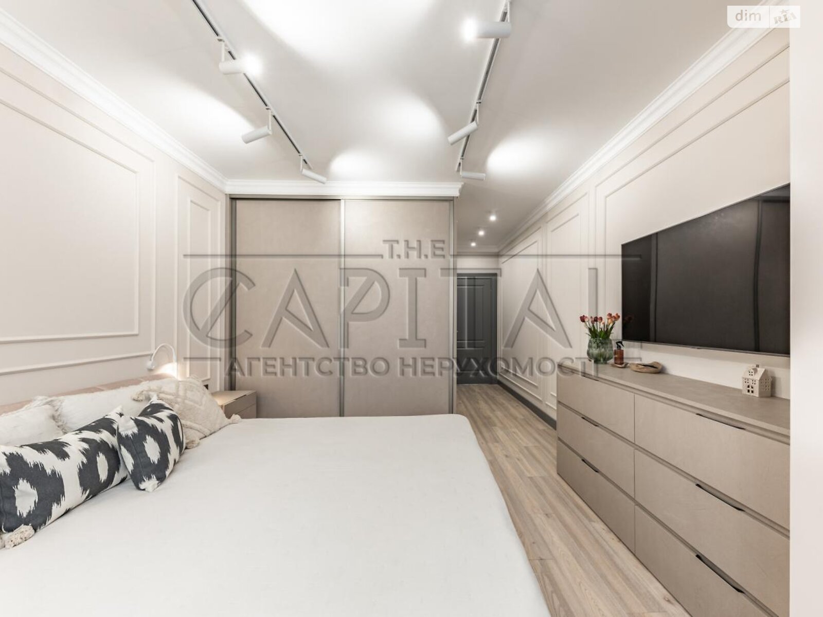 Продажа трехкомнатной квартиры в Киеве, на ул. Новомостицкая 15, район Мостицкий Массив фото 1 Продажа трехкомнатной квартиры в Киеве, на ул. Новомостицкая 15, район Мостицкий Массив фото 1
