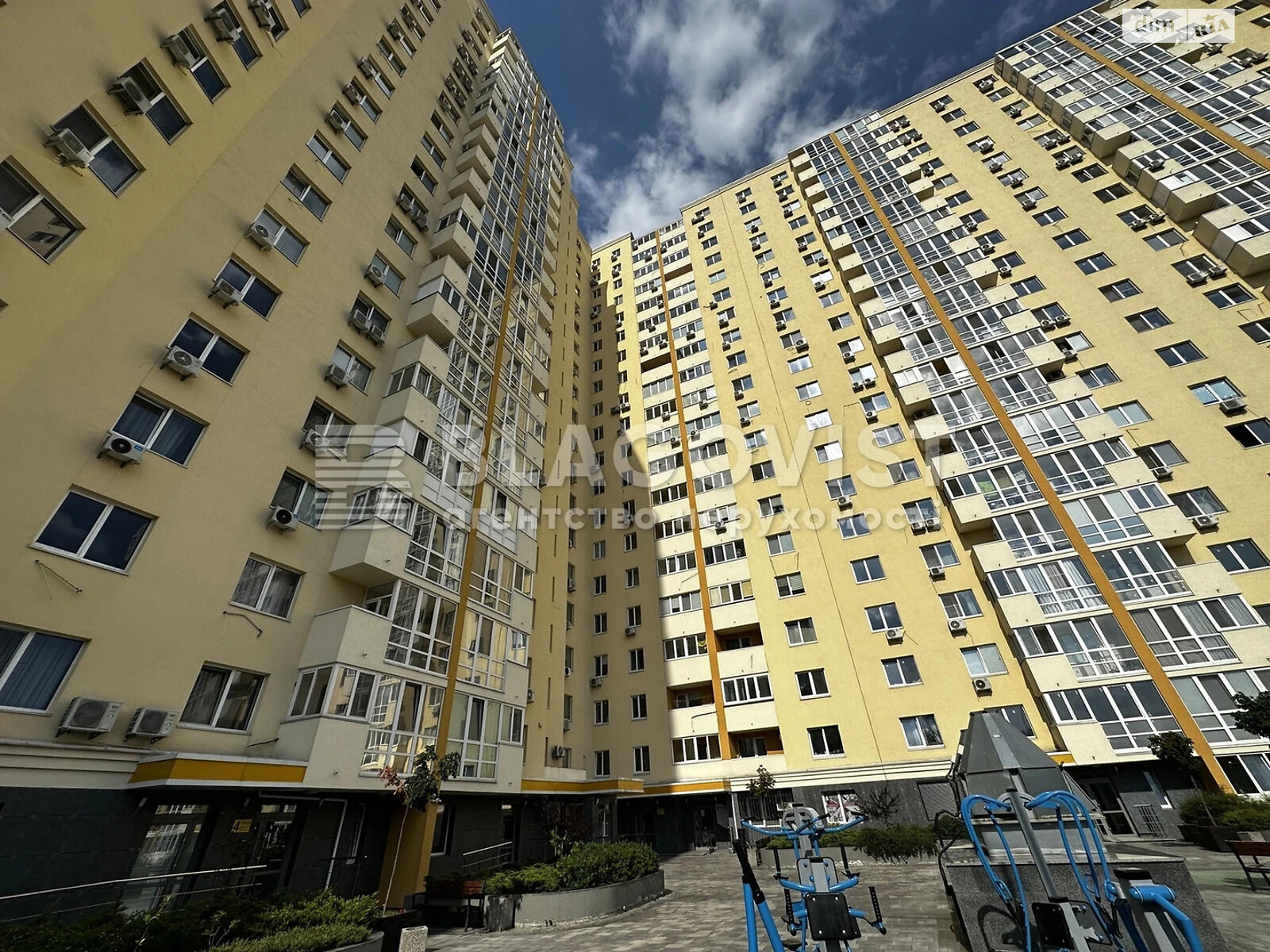 Продажа однокомнатной квартиры в Киеве, на ул. Новомостицкая 15, район Мостицкий Массив фото 1 Продажа однокомнатной квартиры в Киеве, на ул. Новомостицкая 15, район Мостицкий Массив фото 1
