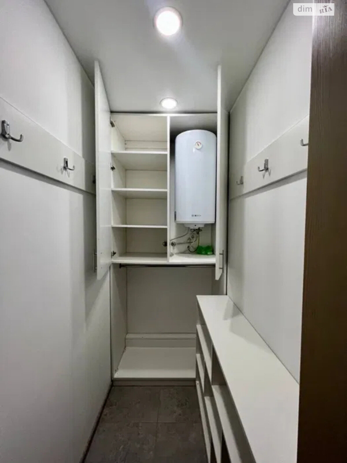 Продажа двухкомнатной квартиры в Киеве, на ул. Новомостицкая 15, район Мостицкий Массив фото 1 Продажа двухкомнатной квартиры в Киеве, на ул. Новомостицкая 15, район Мостицкий Массив фото 1