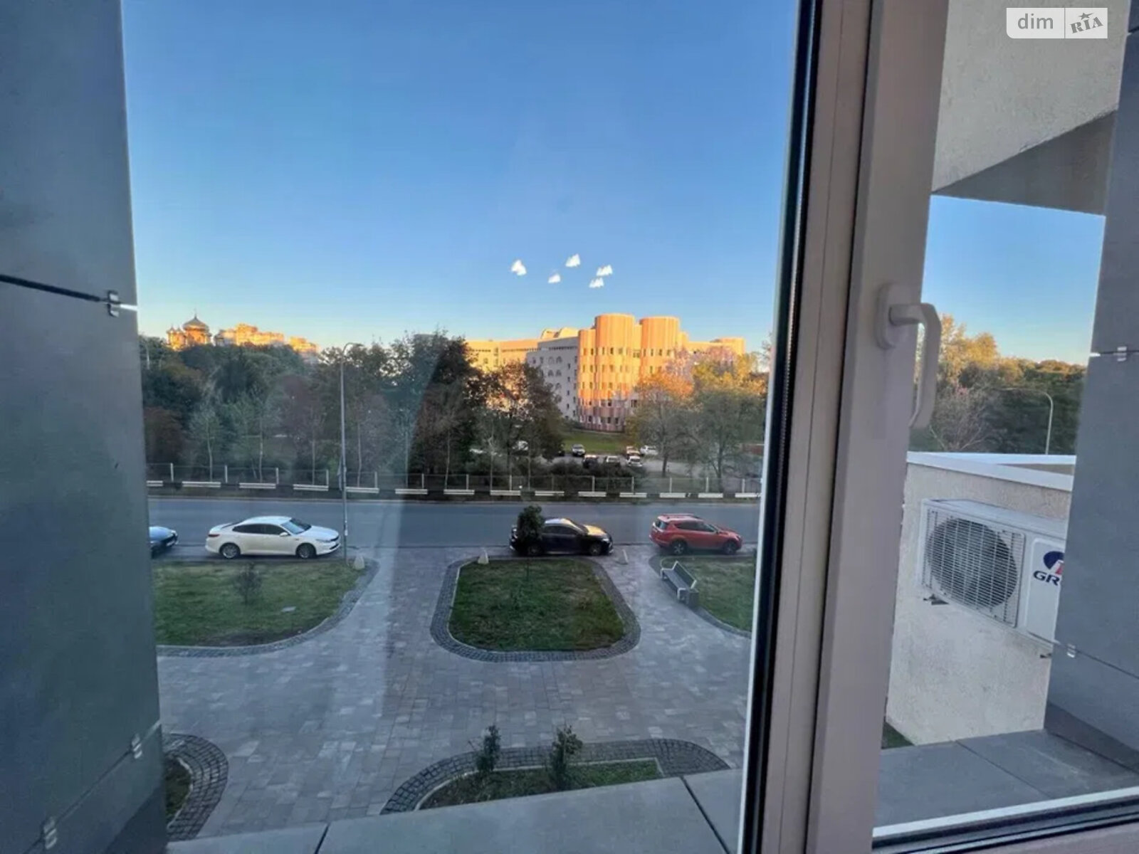 Продажа двухкомнатной квартиры в Киеве, на ул. Новомостицкая 15, район Мостицкий Массив фото 1 Продажа двухкомнатной квартиры в Киеве, на ул. Новомостицкая 15, район Мостицкий Массив фото 1