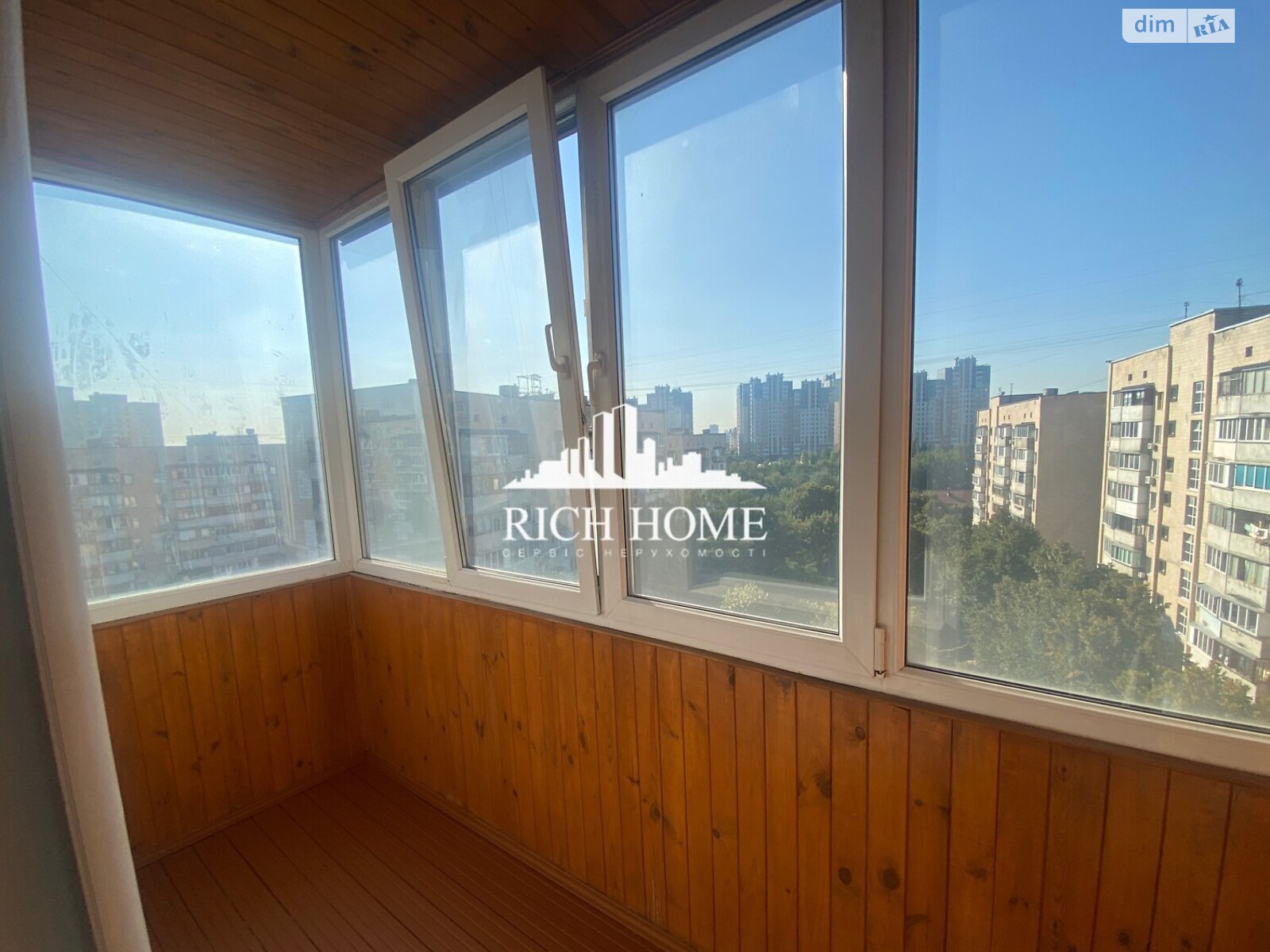 Продаж трикімнатної квартири в Києві, на вул. Новомостицька 2Г, район Мостицький Масив фото 1 Продаж трикімнатної квартири в Києві, на вул. Новомостицька 2Г, район Мостицький Масив фото 1