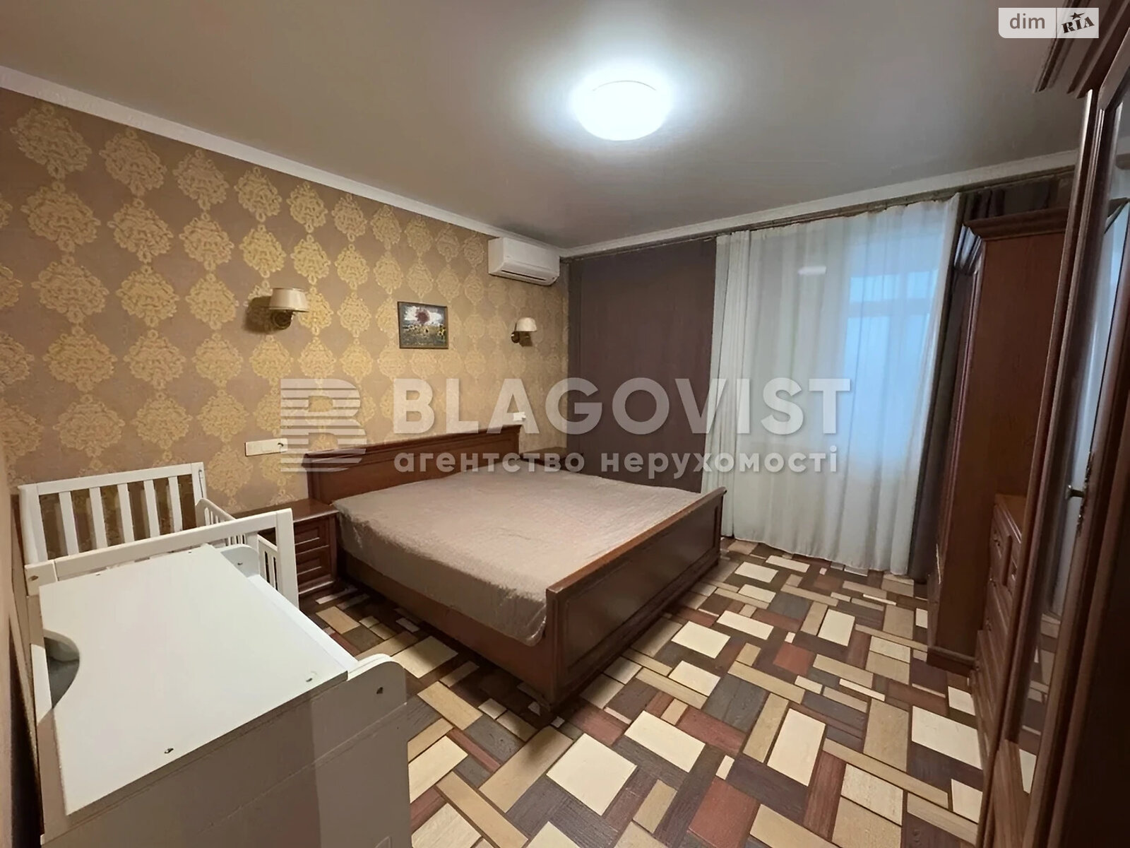 Продаж трикімнатної квартири в Києві, на вул. Сергія Данченка 28, район Мостицький Масив фото 1 Продаж трикімнатної квартири в Києві, на вул. Сергія Данченка 28, район Мостицький Масив фото 1