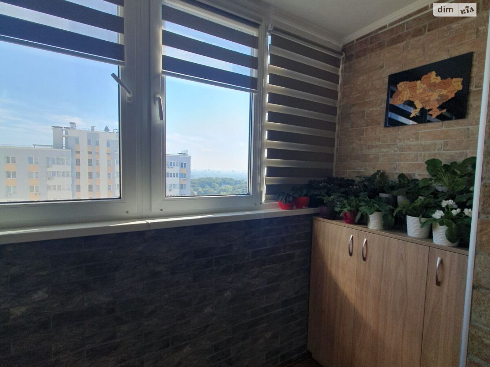Продаж трикімнатної квартири в Києві, на вул. Сергія Данченка 32, район Мостицький Масив фото 1 Продаж трикімнатної квартири в Києві, на вул. Сергія Данченка 32, район Мостицький Масив фото 1