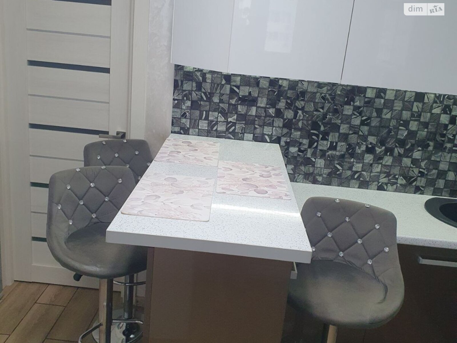 Продаж трикімнатної квартири в Києві, на вул. Сергія Данченка 32, район Мостицький Масив фото 1 Продаж трикімнатної квартири в Києві, на вул. Сергія Данченка 32, район Мостицький Масив фото 1