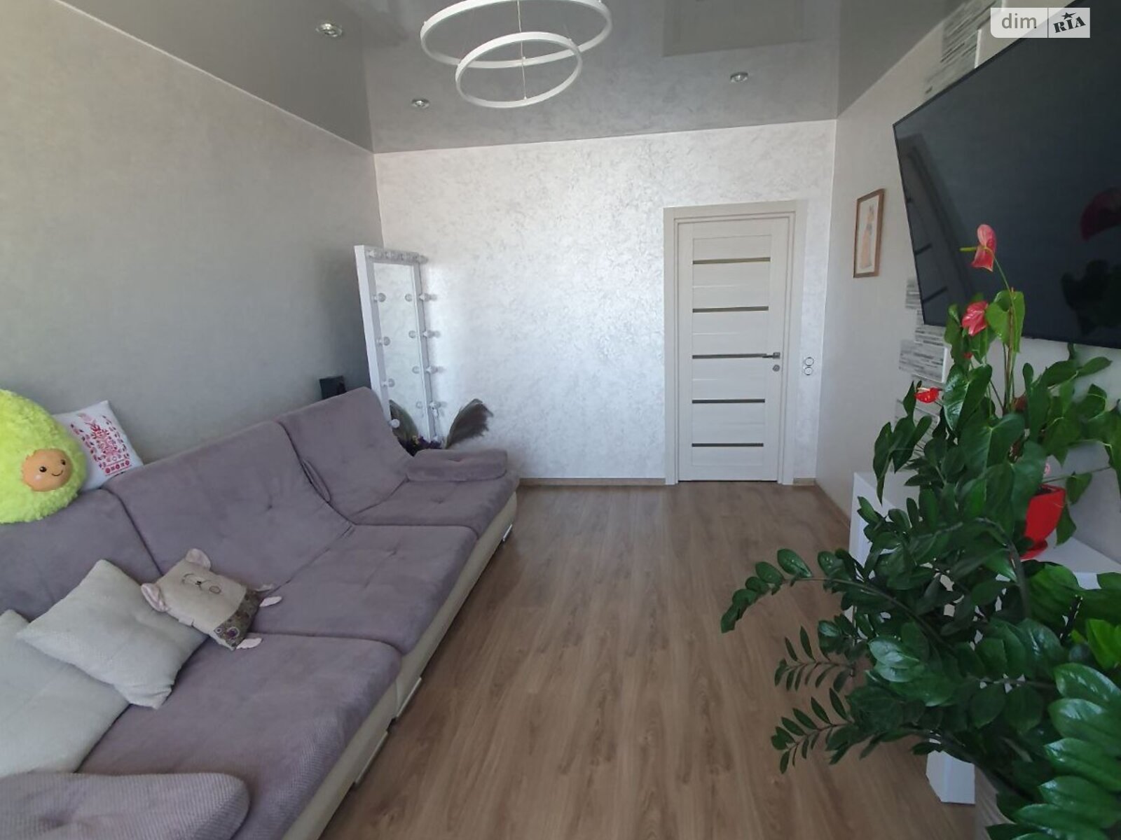 Продаж трикімнатної квартири в Києві, на вул. Сергія Данченка 32, район Мостицький Масив фото 1 Продаж трикімнатної квартири в Києві, на вул. Сергія Данченка 32, район Мостицький Масив фото 1