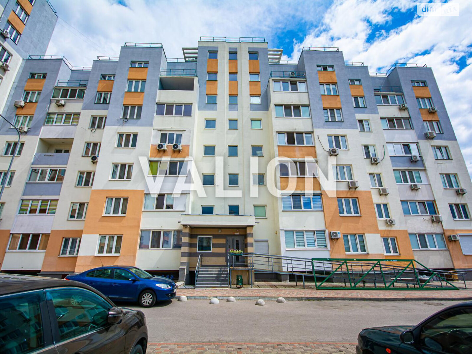 Продажа трехкомнатной квартиры в Киеве, на ул. Сергeя Данченко 28Б, район Мостицкий Массив фото 1 Продажа трехкомнатной квартиры в Киеве, на ул. Сергeя Данченко 28Б, район Мостицкий Массив фото 1
