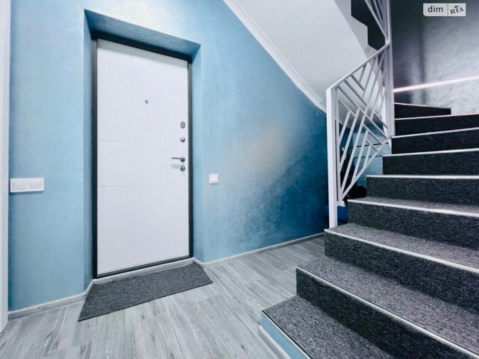 Продаж трикімнатної квартири в Києві, на вул. Сергія Данченка 32А, район Мостицький Масив фото 1 Продаж трикімнатної квартири в Києві, на вул. Сергія Данченка 32А, район Мостицький Масив фото 1