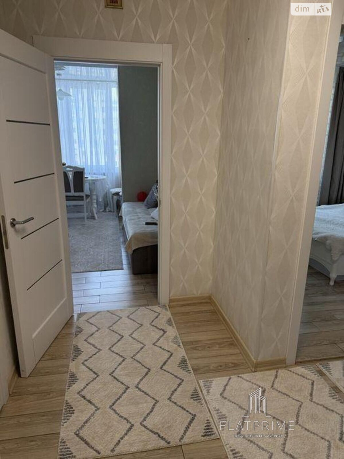 Продаж трикімнатної квартири в Києві, на вул. Сергія Данченка 32, район Мостицький Масив фото 1 Продаж трикімнатної квартири в Києві, на вул. Сергія Данченка 32, район Мостицький Масив фото 1