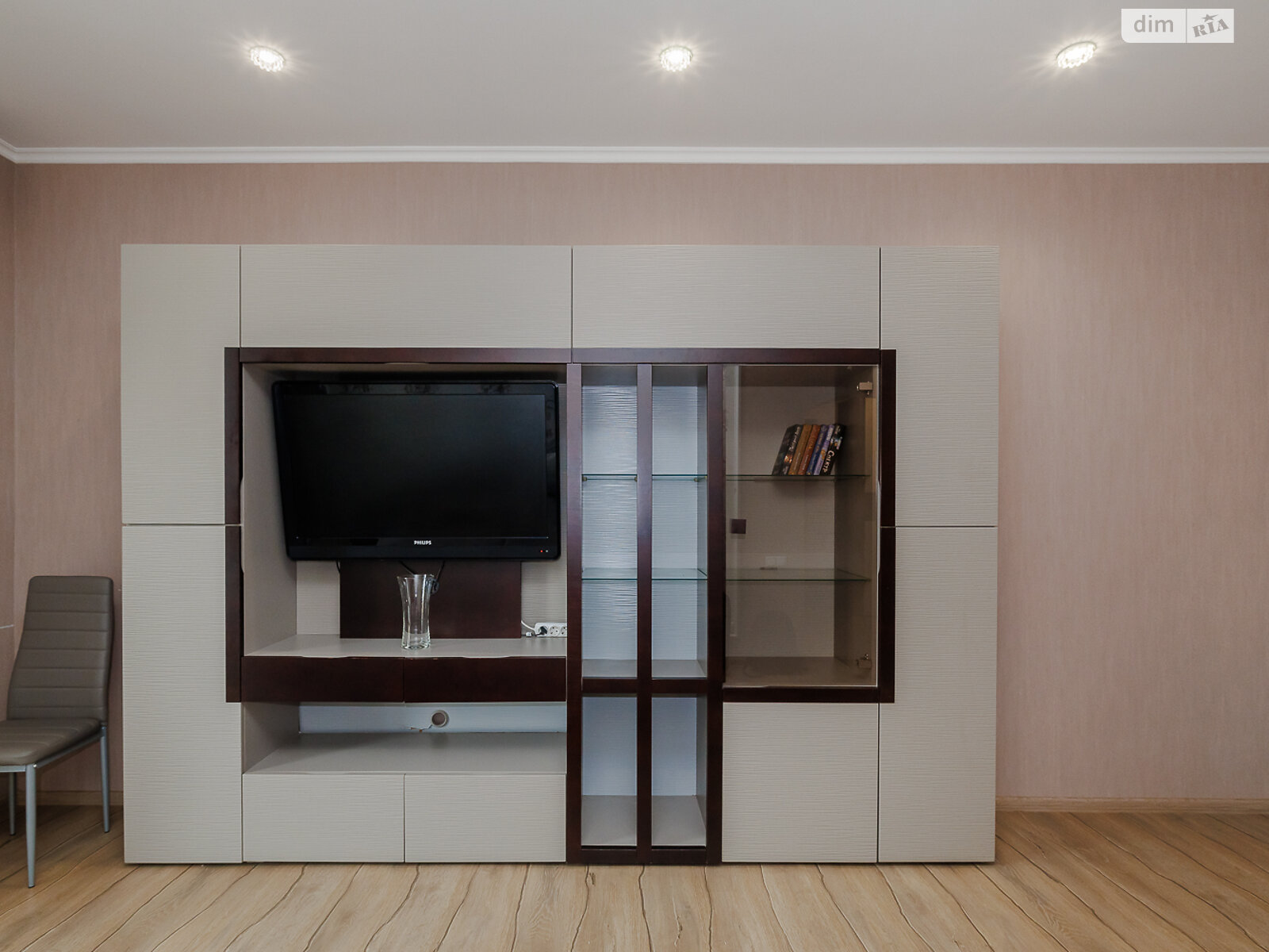 Продажа однокомнатной квартиры в Киеве, на ул. Сергeя Данченко 8, район Мостицкий Массив фото 1