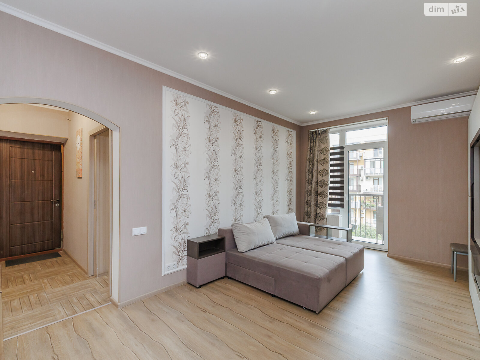 Продажа однокомнатной квартиры в Киеве, на ул. Сергeя Данченко 8, район Мостицкий Массив фото 1