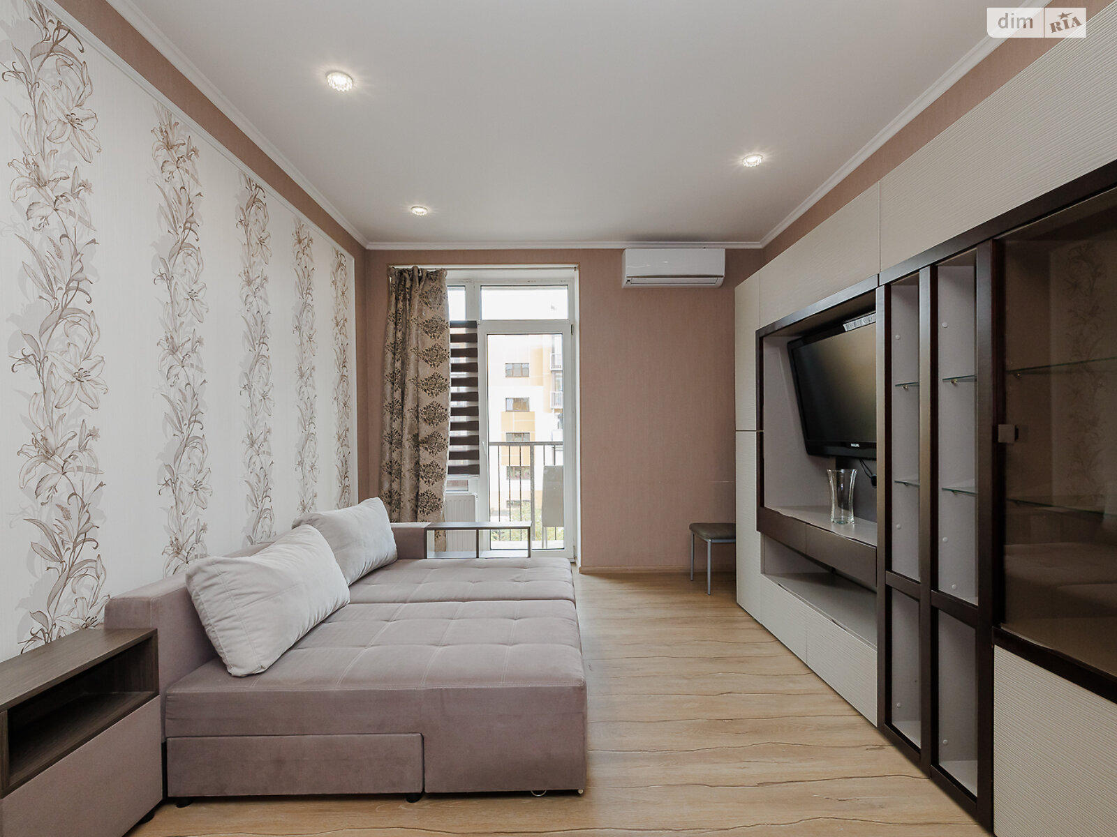 Продажа однокомнатной квартиры в Киеве, на ул. Сергeя Данченко 8, район Мостицкий Массив фото 1