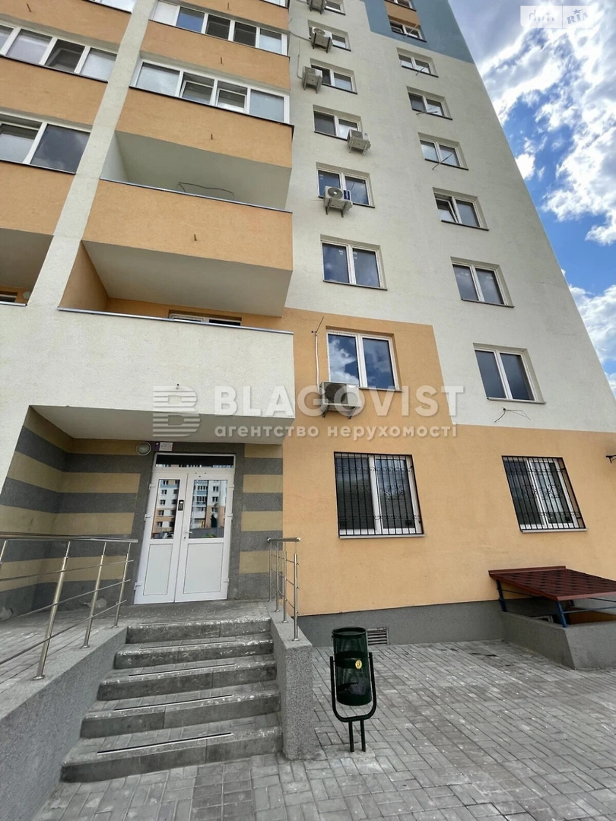 Продажа четырехкомнатной квартиры в Киеве, на ул. Сергeя Данченко 34А, район Мостицкий Массив фото 1 Продажа четырехкомнатной квартиры в Киеве, на ул. Сергeя Данченко 34А, район Мостицкий Массив фото 1