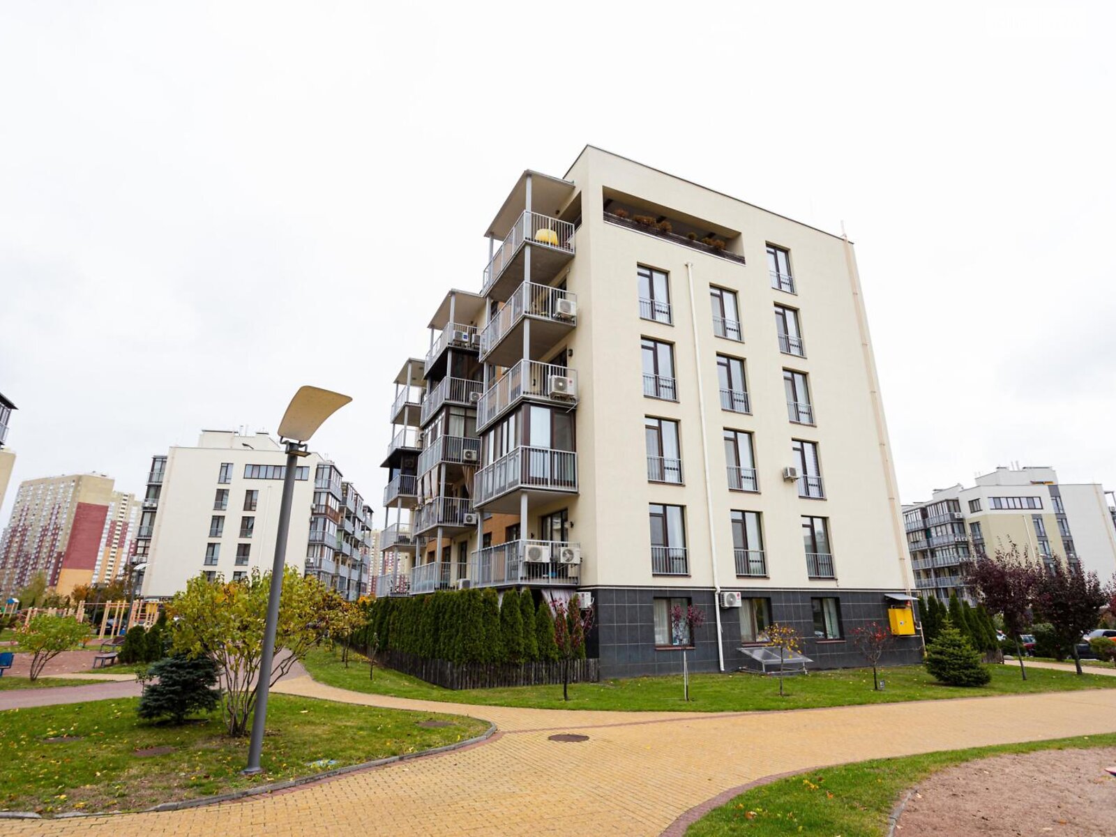 Продажа четырехкомнатной квартиры в Киеве, на ул. Сергeя Данченко 14А, район Мостицкий Массив фото 1