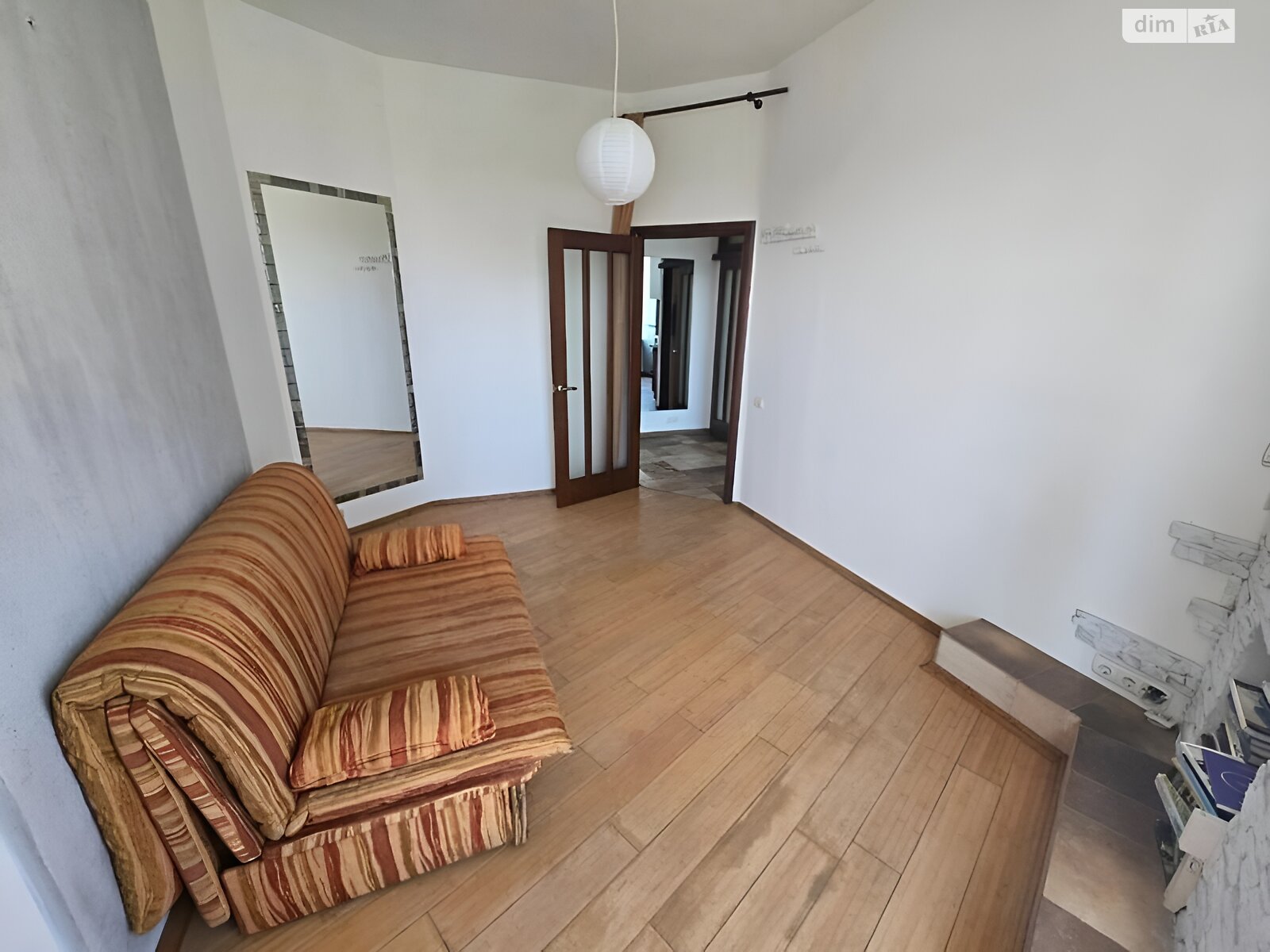 Продаж трикімнатної квартири в Києві, на вул. Вишгородська 33, район Мостицький Масив фото 1 Продаж трикімнатної квартири в Києві, на вул. Вишгородська 33, район Мостицький Масив фото 1