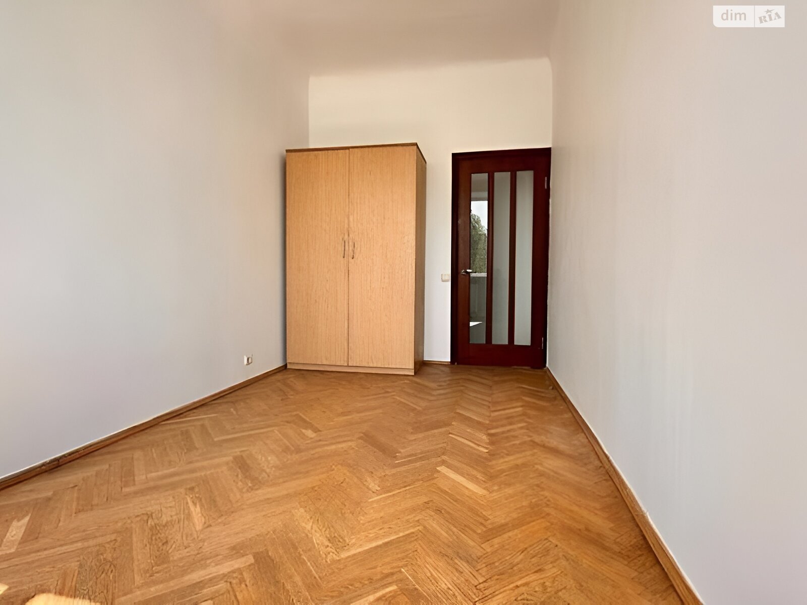 Продаж трикімнатної квартири в Києві, на вул. Вишгородська 33, район Мостицький Масив фото 1 Продаж трикімнатної квартири в Києві, на вул. Вишгородська 33, район Мостицький Масив фото 1