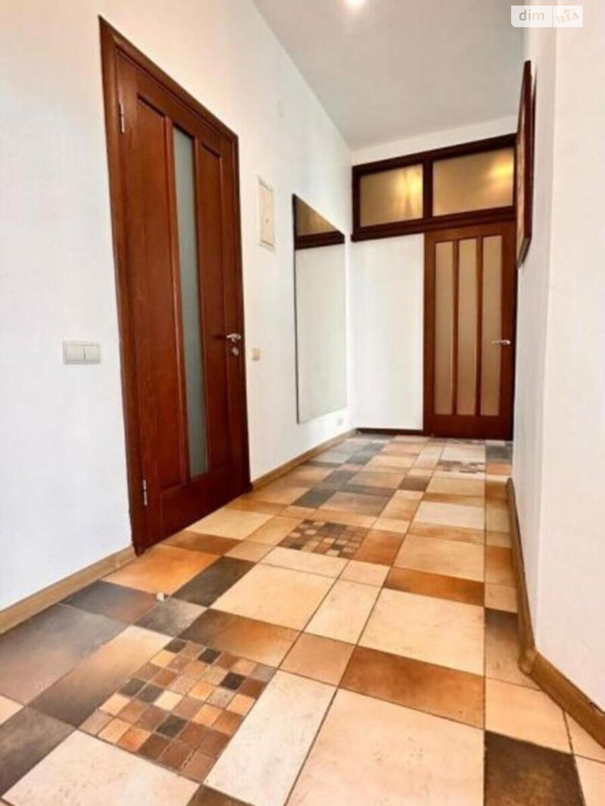 Продаж трикімнатної квартири в Києві, на вул. Вишгородська 33, район Мостицький Масив фото 1 Продаж трикімнатної квартири в Києві, на вул. Вишгородська 33, район Мостицький Масив фото 1