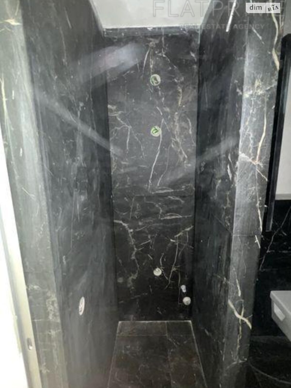 Продажа четырехкомнатной квартиры в Киеве, на ул. Замковецкая, район Мостицкий Массив фото 1 Продажа четырехкомнатной квартиры в Киеве, на ул. Замковецкая, район Мостицкий Массив фото 1