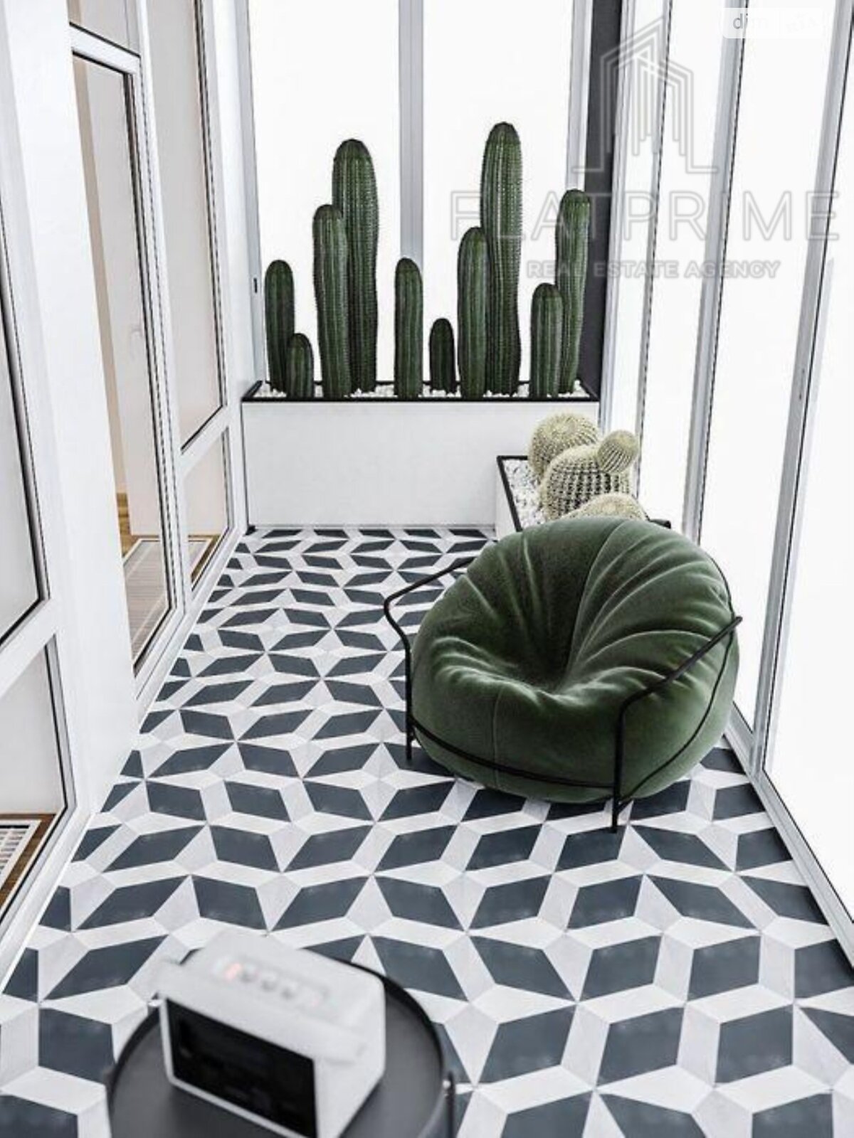 Продажа четырехкомнатной квартиры в Киеве, на ул. Замковецкая, район Мостицкий Массив фото 1 Продажа четырехкомнатной квартиры в Киеве, на ул. Замковецкая, район Мостицкий Массив фото 1