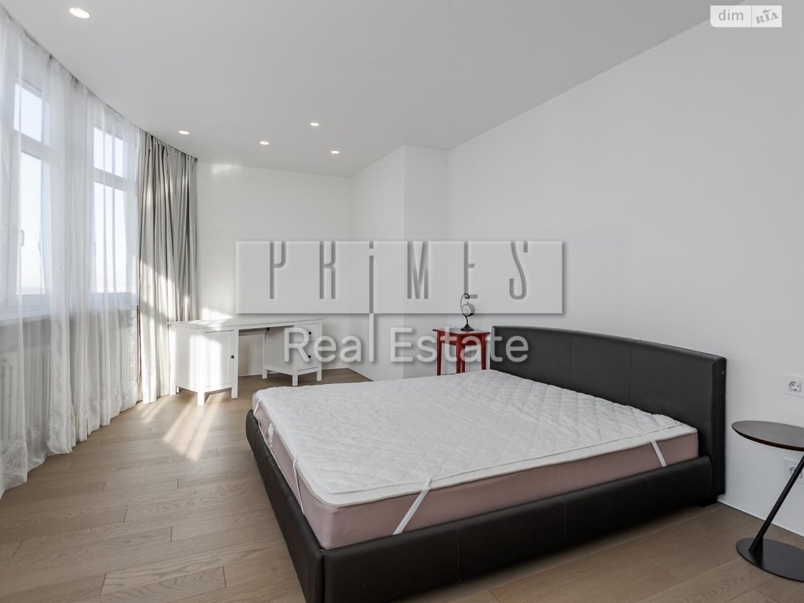 Продажа трехкомнатной квартиры в Киеве, на пер. Моторный 9, фото 1 Продажа трехкомнатной квартиры в Киеве, на пер. Моторный 9, фото 1