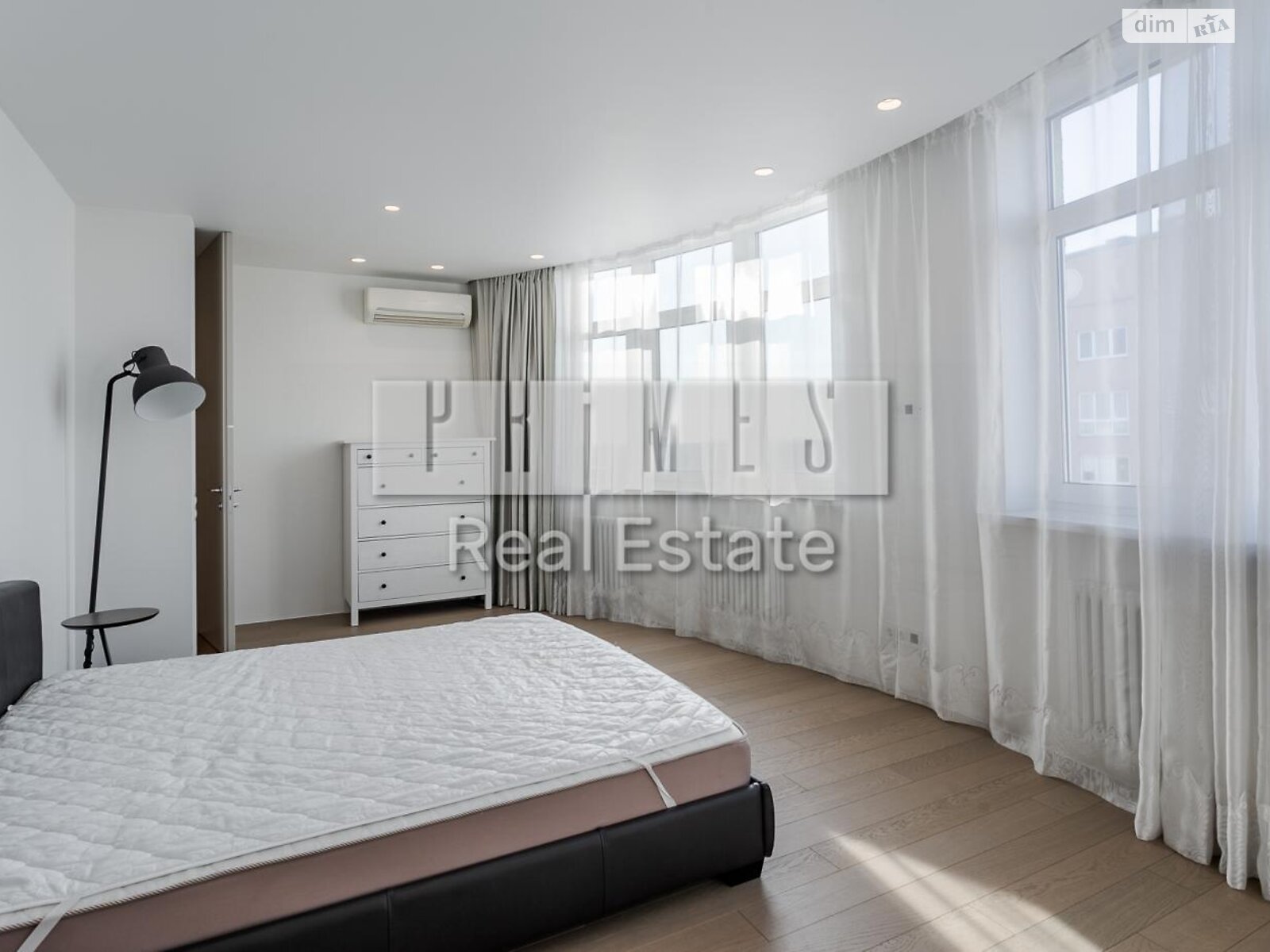 Продажа трехкомнатной квартиры в Киеве, на пер. Моторный 9, фото 1 Продажа трехкомнатной квартиры в Киеве, на пер. Моторный 9, фото 1