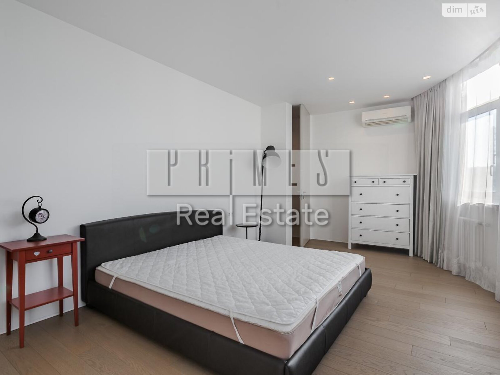 Продажа трехкомнатной квартиры в Киеве, на пер. Моторный 9, фото 1 Продажа трехкомнатной квартиры в Киеве, на пер. Моторный 9, фото 1