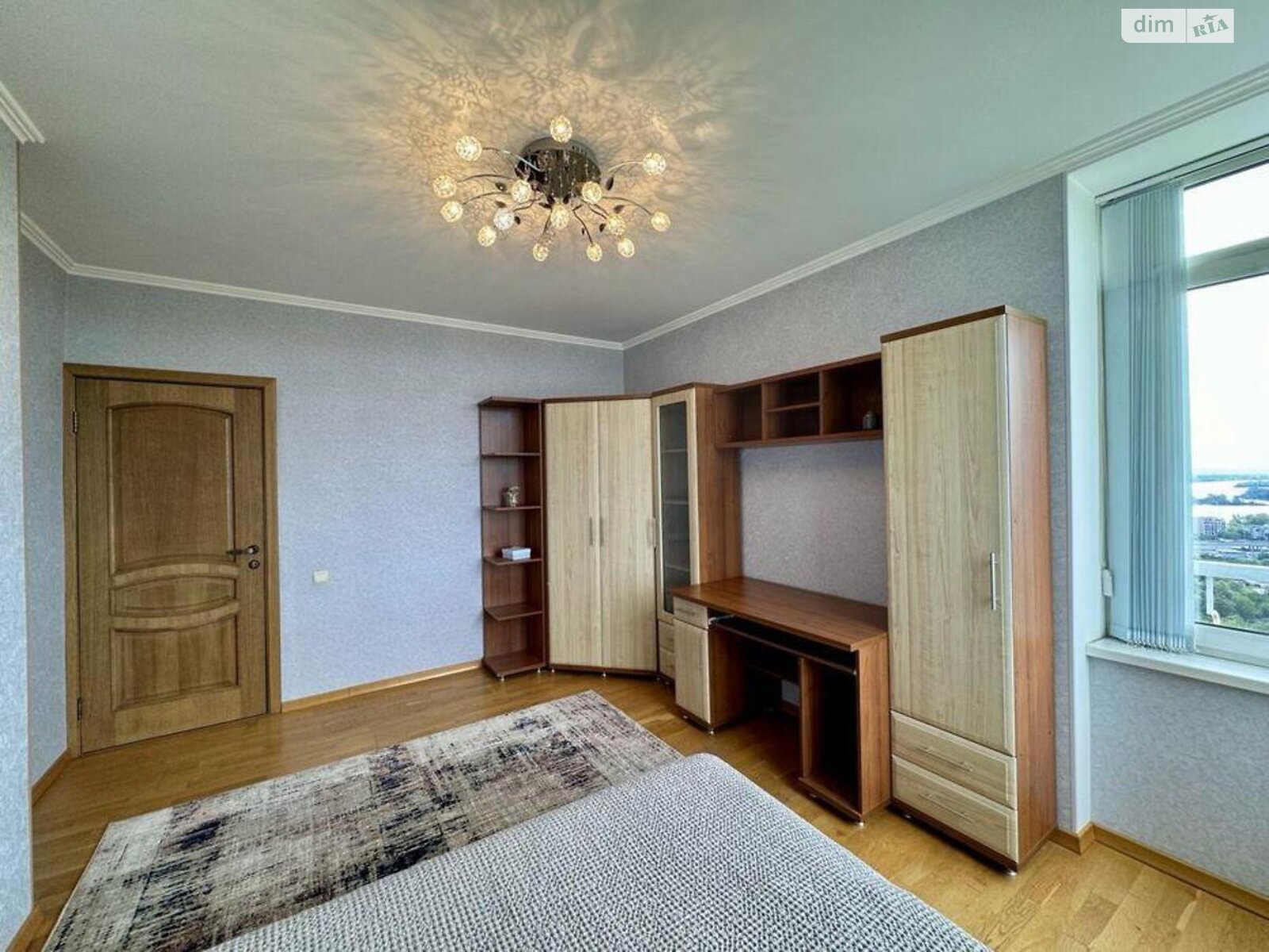 Продажа трехкомнатной квартиры в Киеве, на просп. Науки 80А/73, район Мышеловка фото 1 Продажа трехкомнатной квартиры в Киеве, на просп. Науки 80А/73, район Мышеловка фото 1