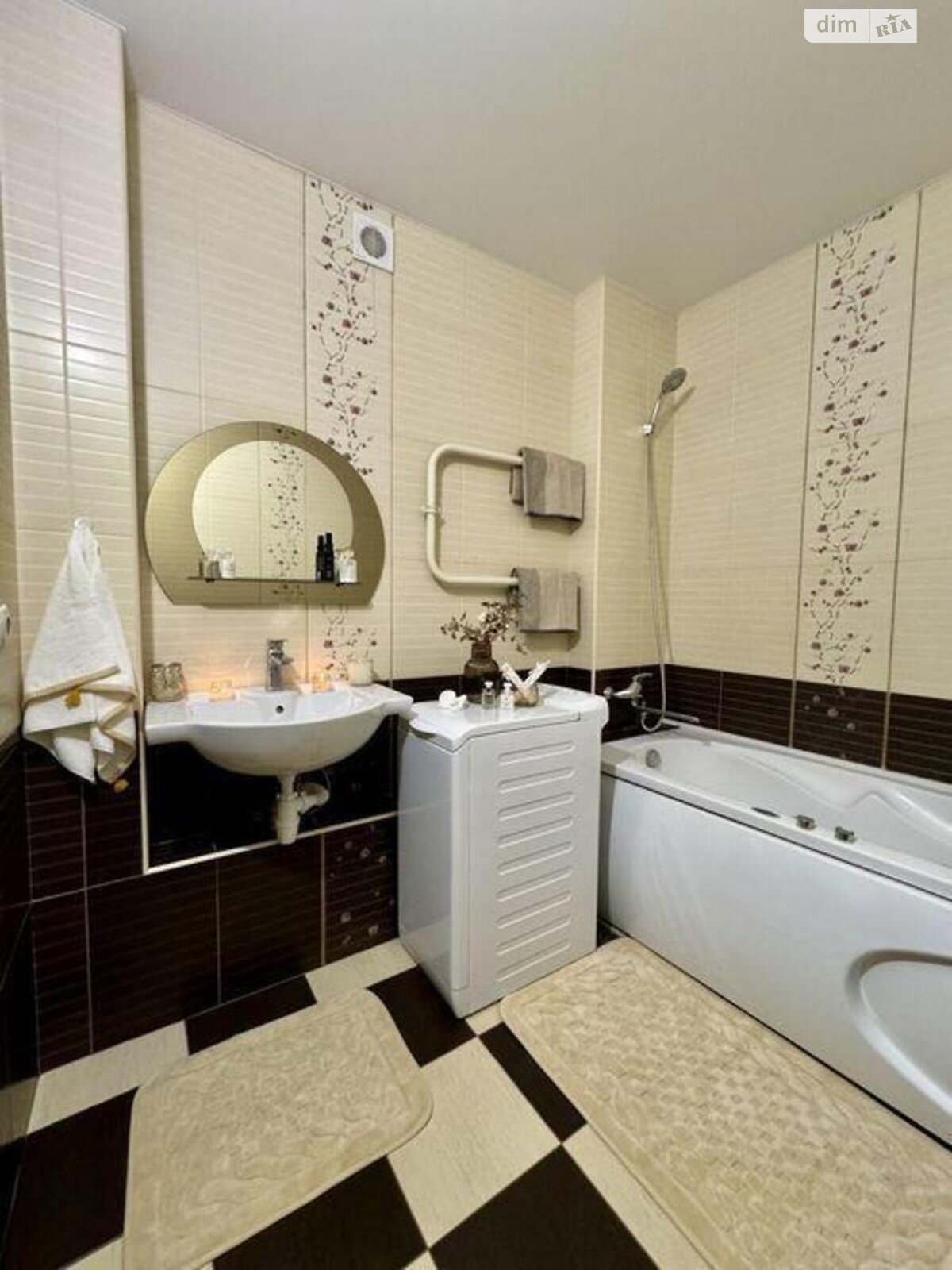 Продажа трехкомнатной квартиры в Киеве, на просп. Науки 80А/73, район Мышеловка фото 1 Продажа трехкомнатной квартиры в Киеве, на просп. Науки 80А/73, район Мышеловка фото 1
