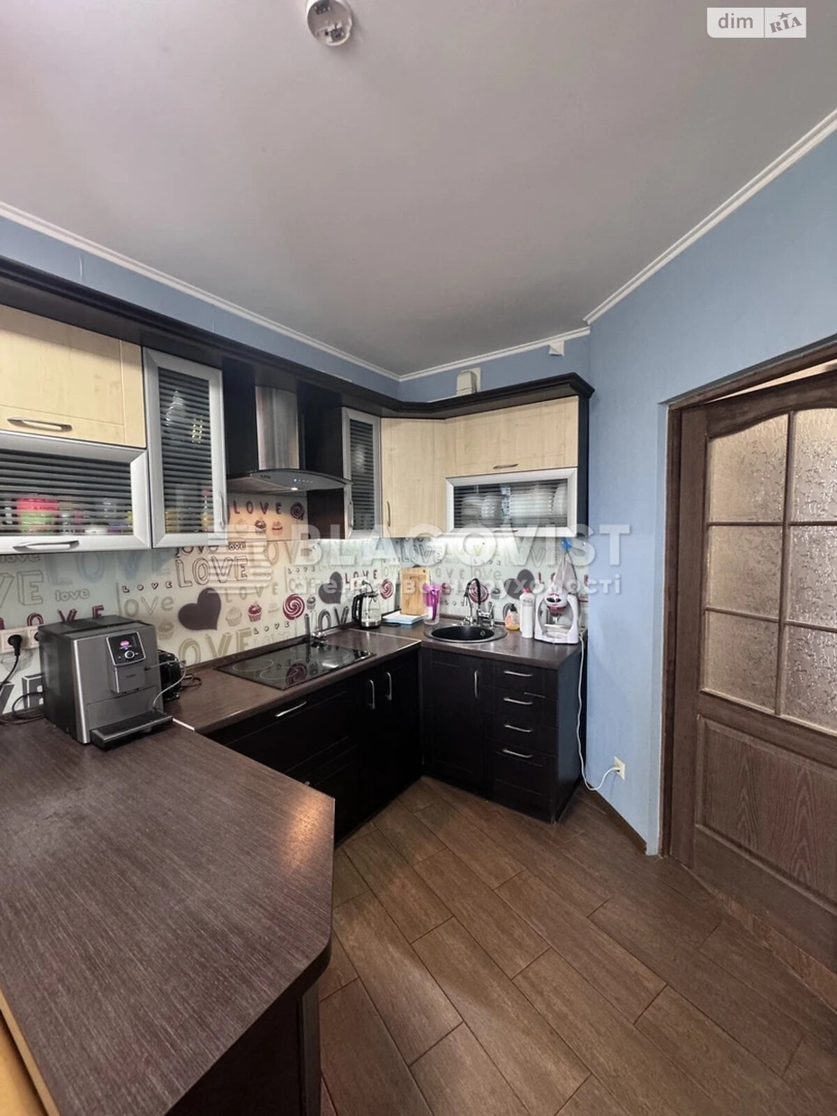 Продажа трехкомнатной квартиры в Киеве, на просп. Науки 80А/73, район Мышеловка фото 1 Продажа трехкомнатной квартиры в Киеве, на просп. Науки 80А/73, район Мышеловка фото 1