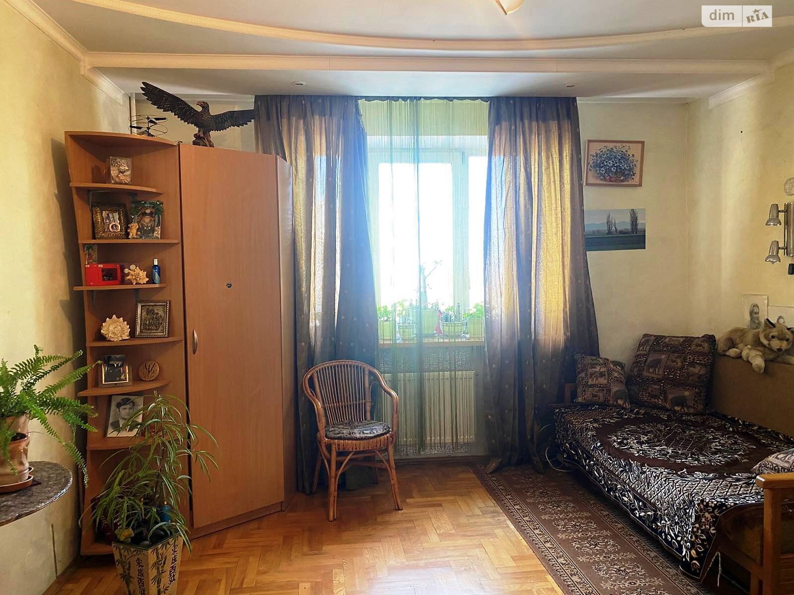 Продажа трехкомнатной квартиры в Киеве, на просп. Науки 62А, район Мышеловка фото 1 Продажа трехкомнатной квартиры в Киеве, на просп. Науки 62А, район Мышеловка фото 1